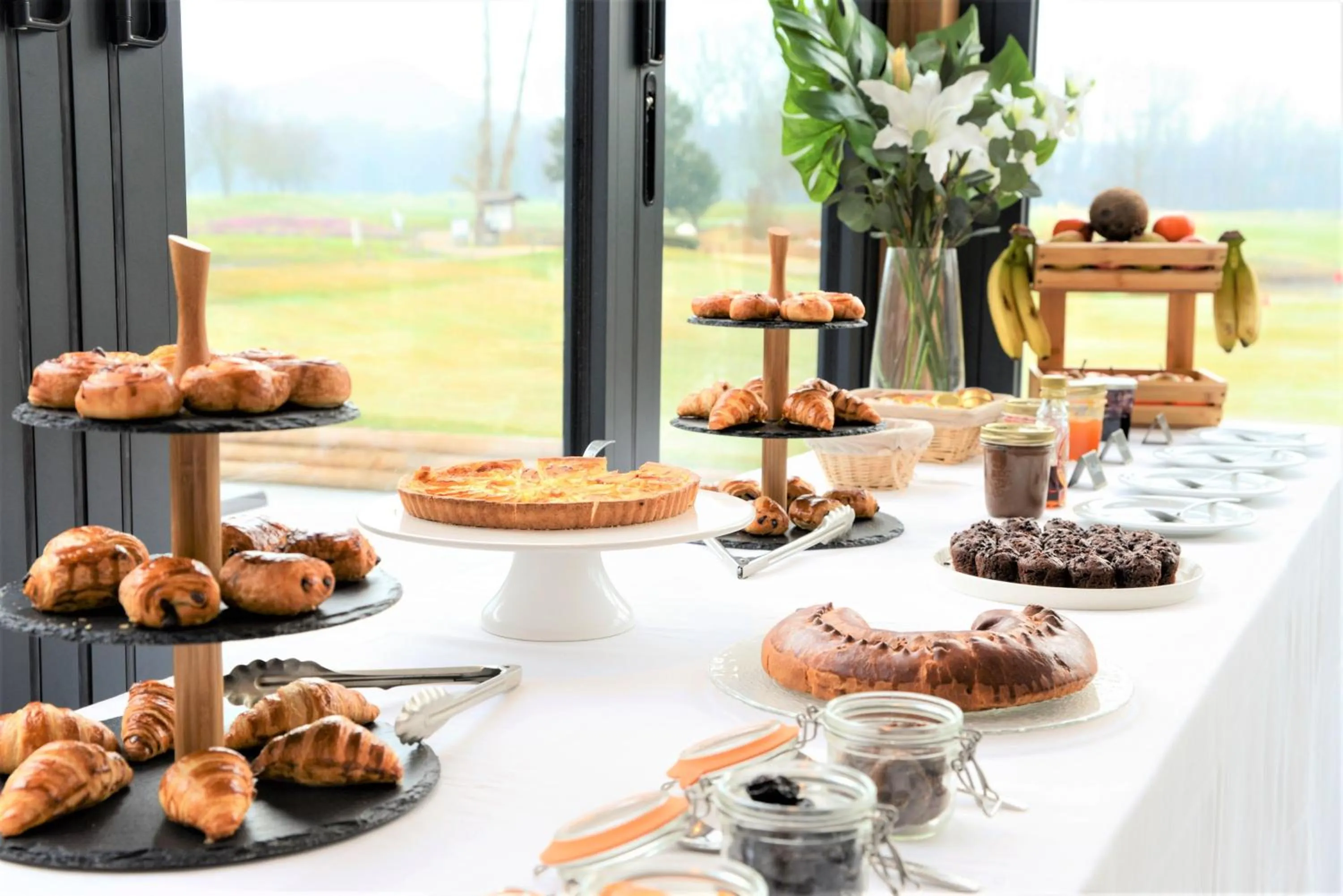 Food in Domaine de Charmeil