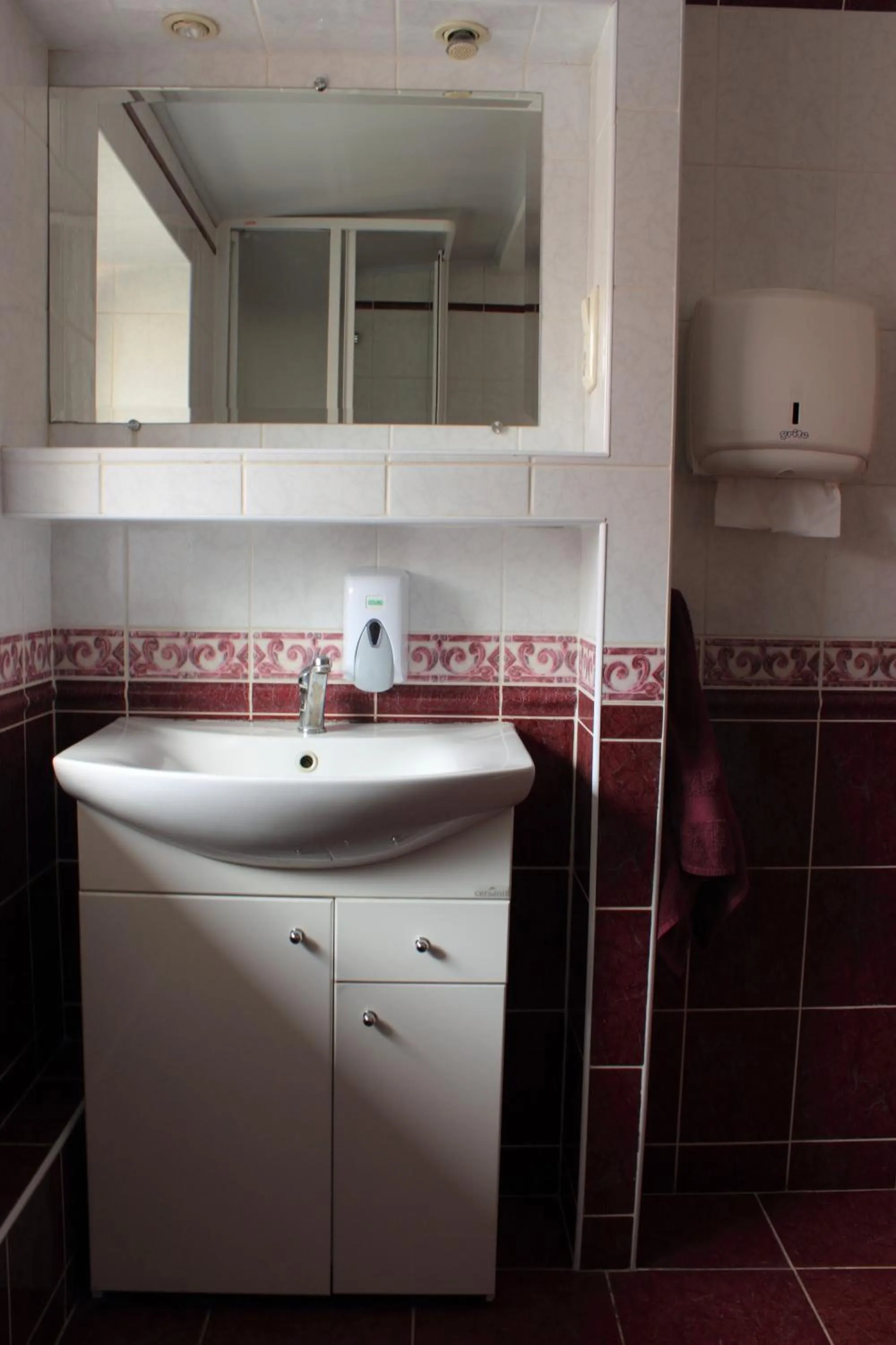 Bathroom in Mikalo House