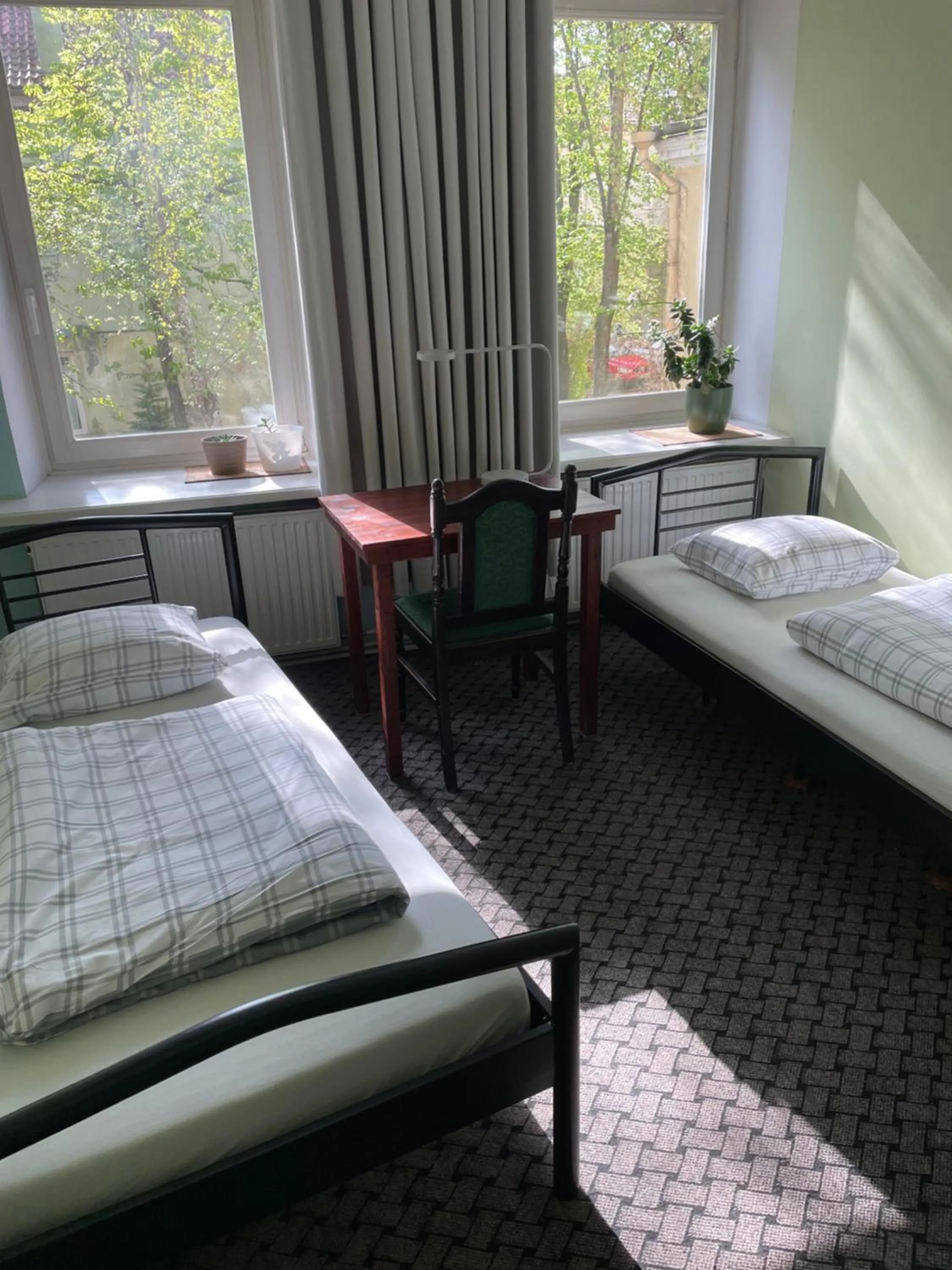 Bedroom, Bed in Mikalo House