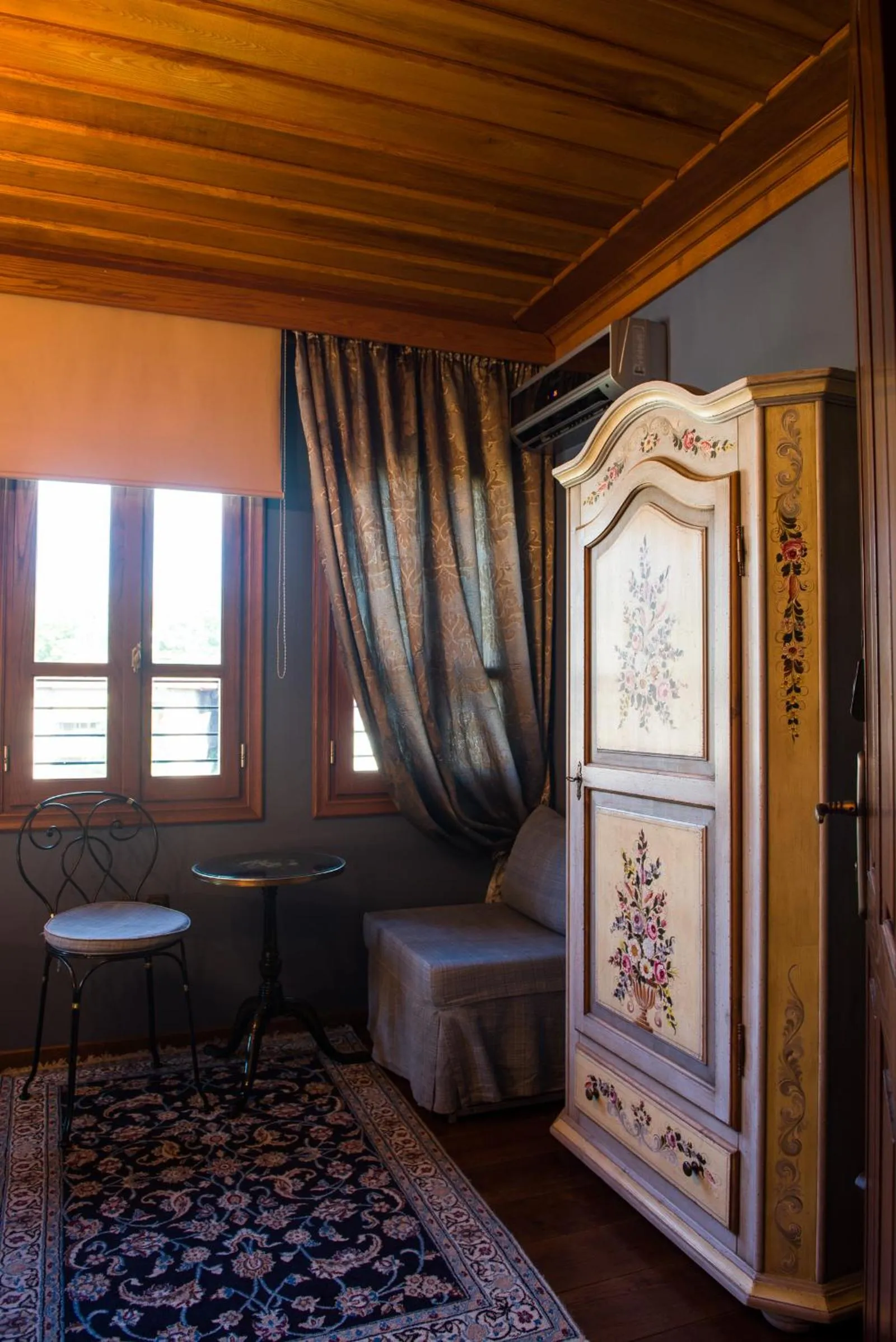 Photo of the whole room in Boutique Hotel Kokkino Spiti