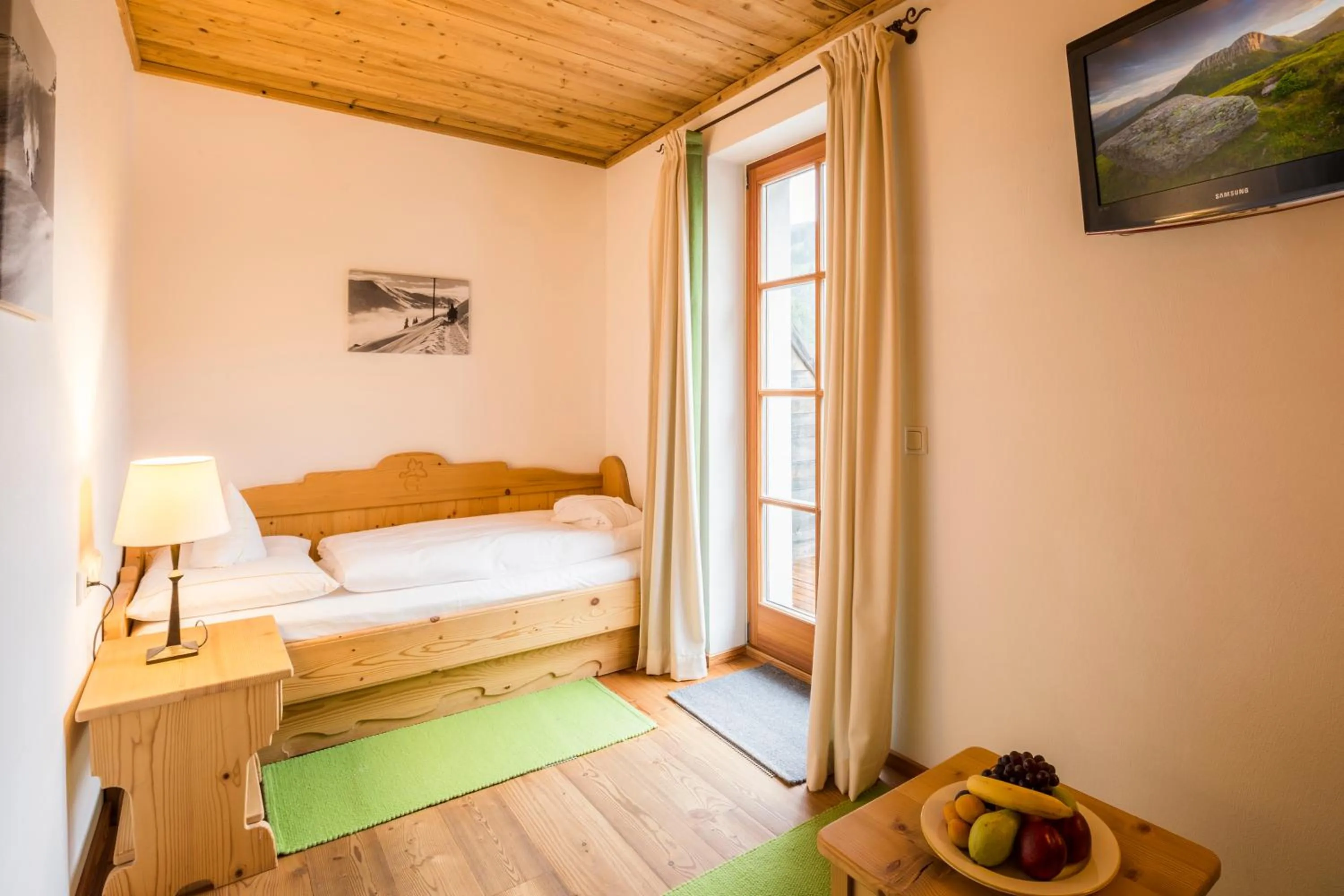 Photo of the whole room, Bed in Grossarler Hof Superior