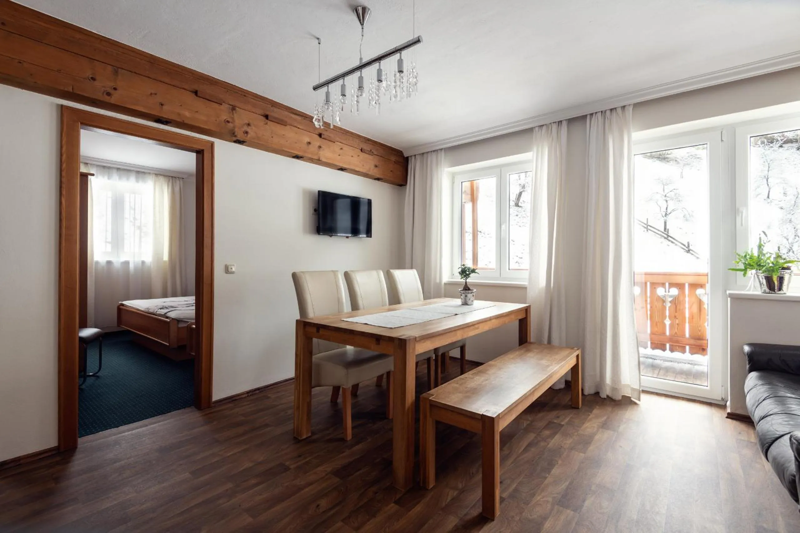 Photo of the whole room in Der Jagdhof