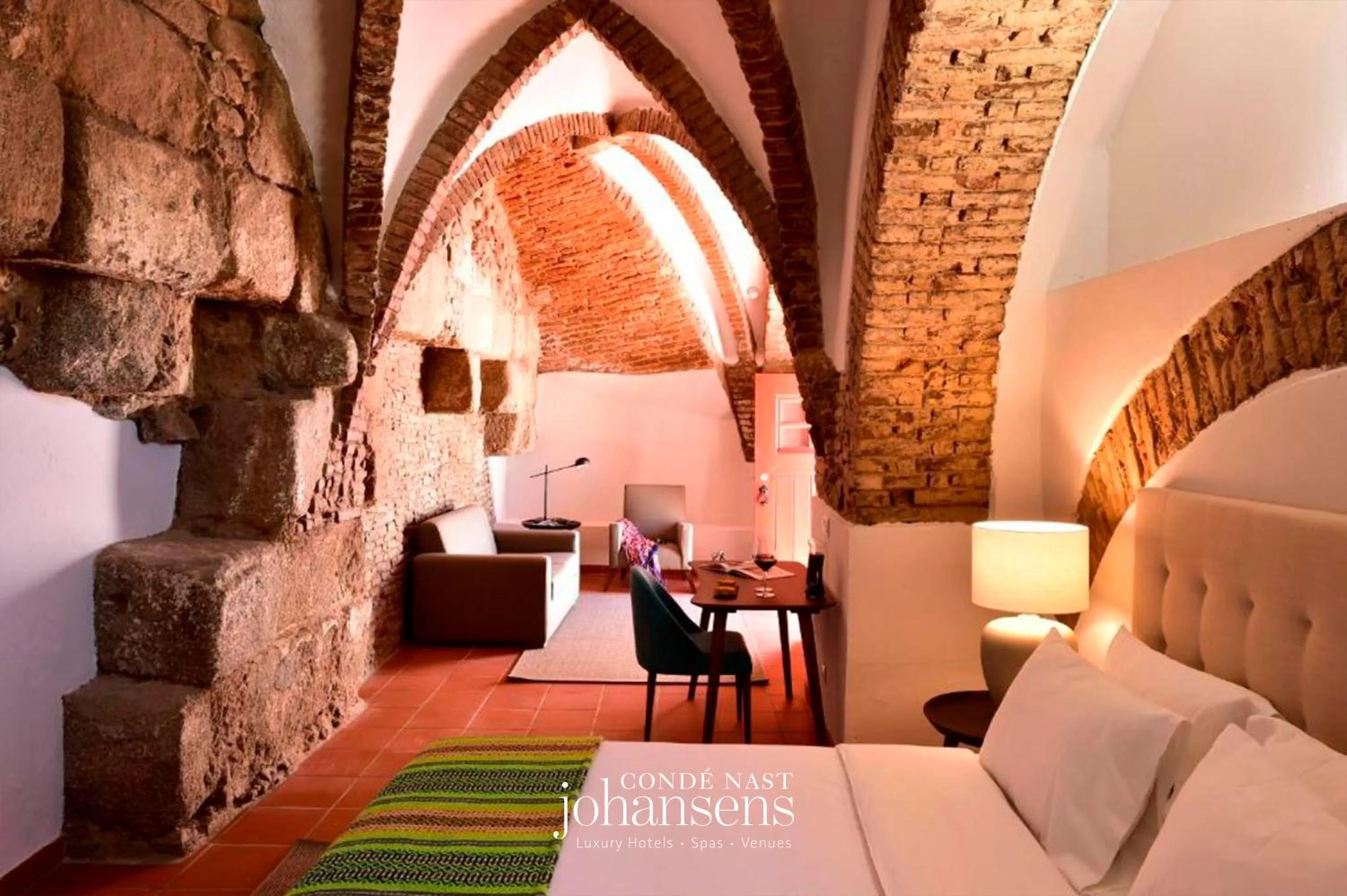 Bed in The Noble House - by Unlock Hotels