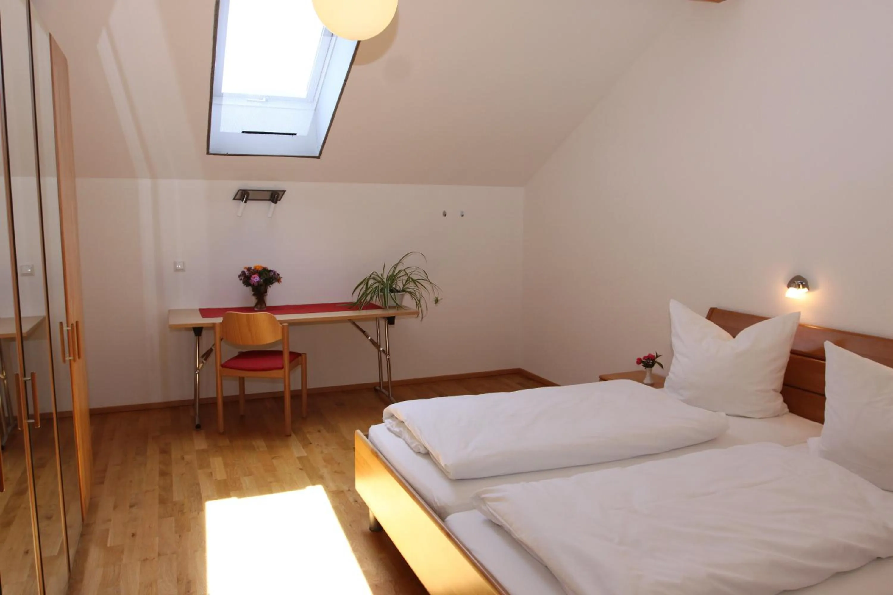 Photo of the whole room, Bed in Hotel Inspiration Garni