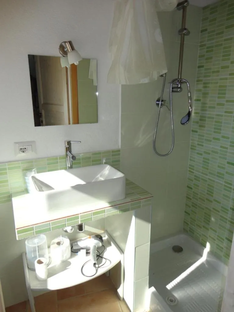 Bathroom in B&B DOMU INCANTO Sa Domu sarrabesa