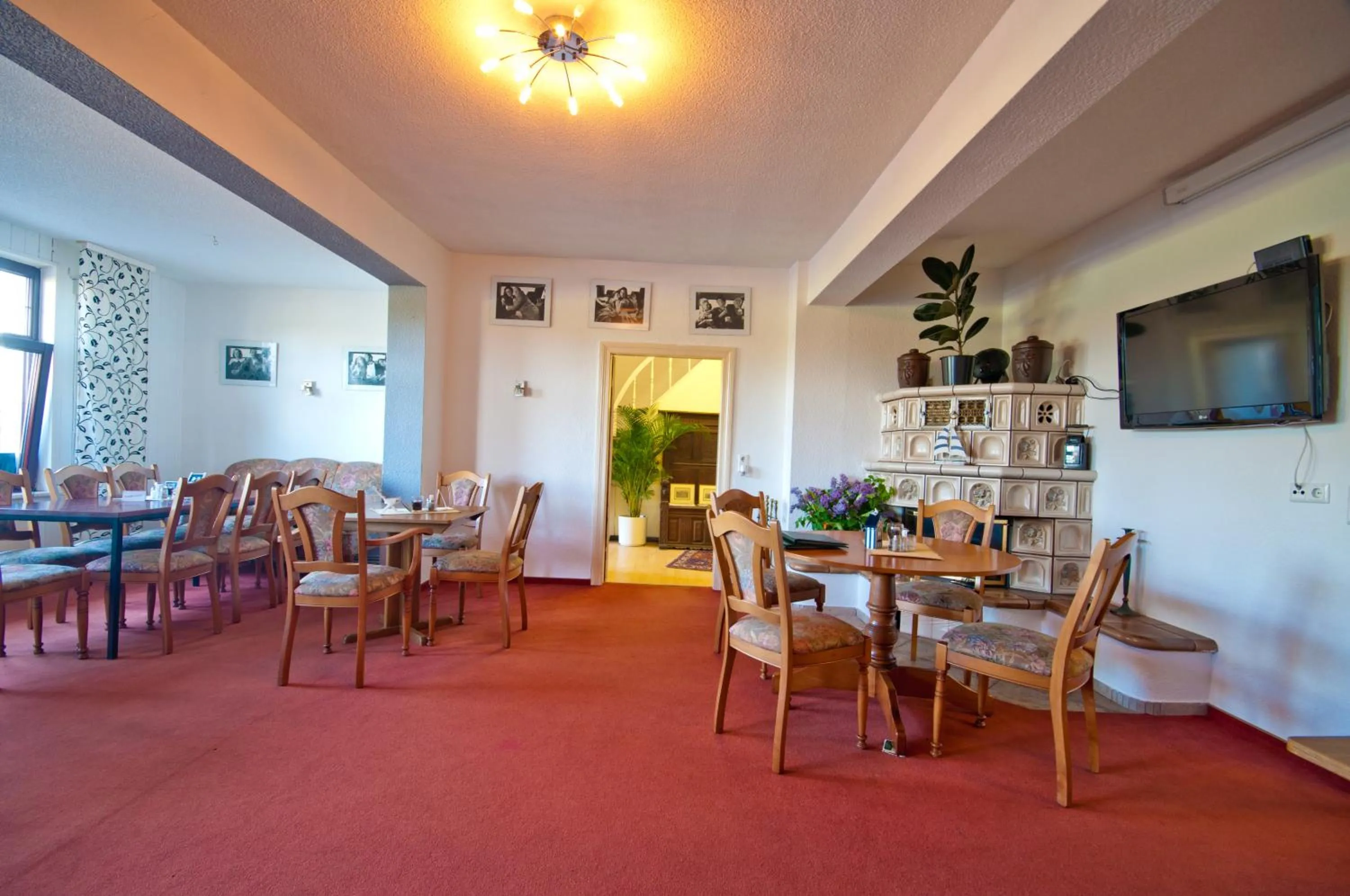 Restaurant/places to eat in Strand-Hotel Lobbe