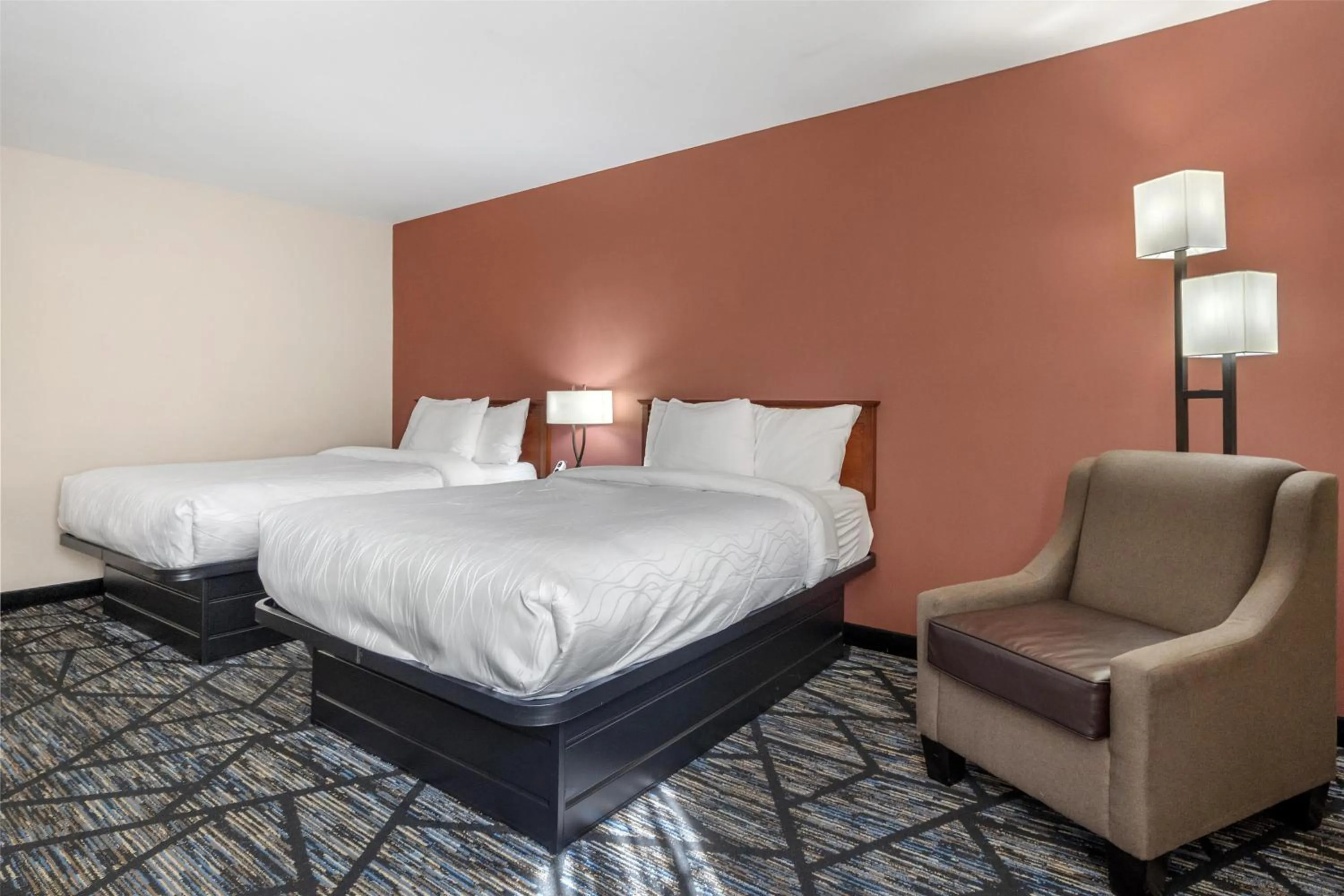 Bedroom, Bed in SureStay Plus Hotel by Best Western Auburn