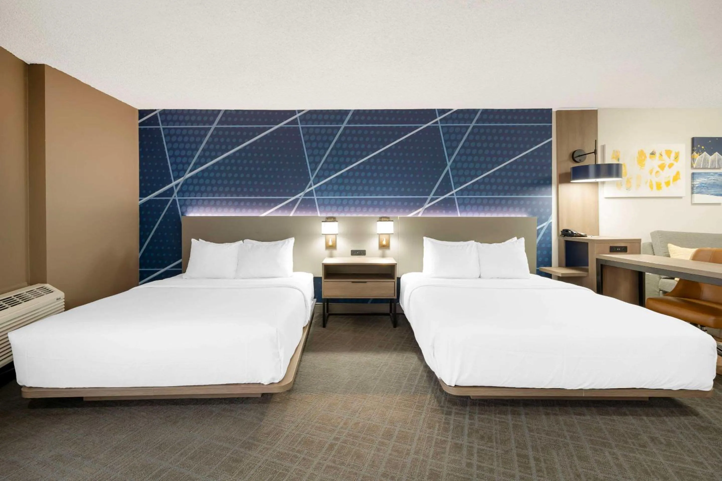 Bedroom, Bed in Comfort Suites Idaho Falls