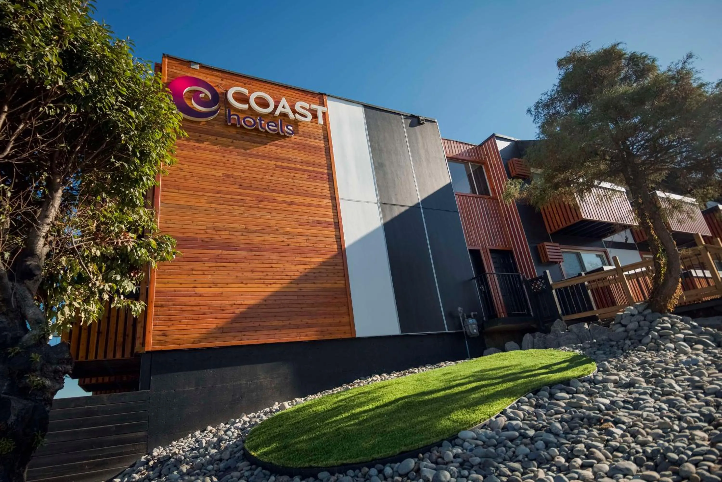 Property building in Coast Metro Vancouver Hotel