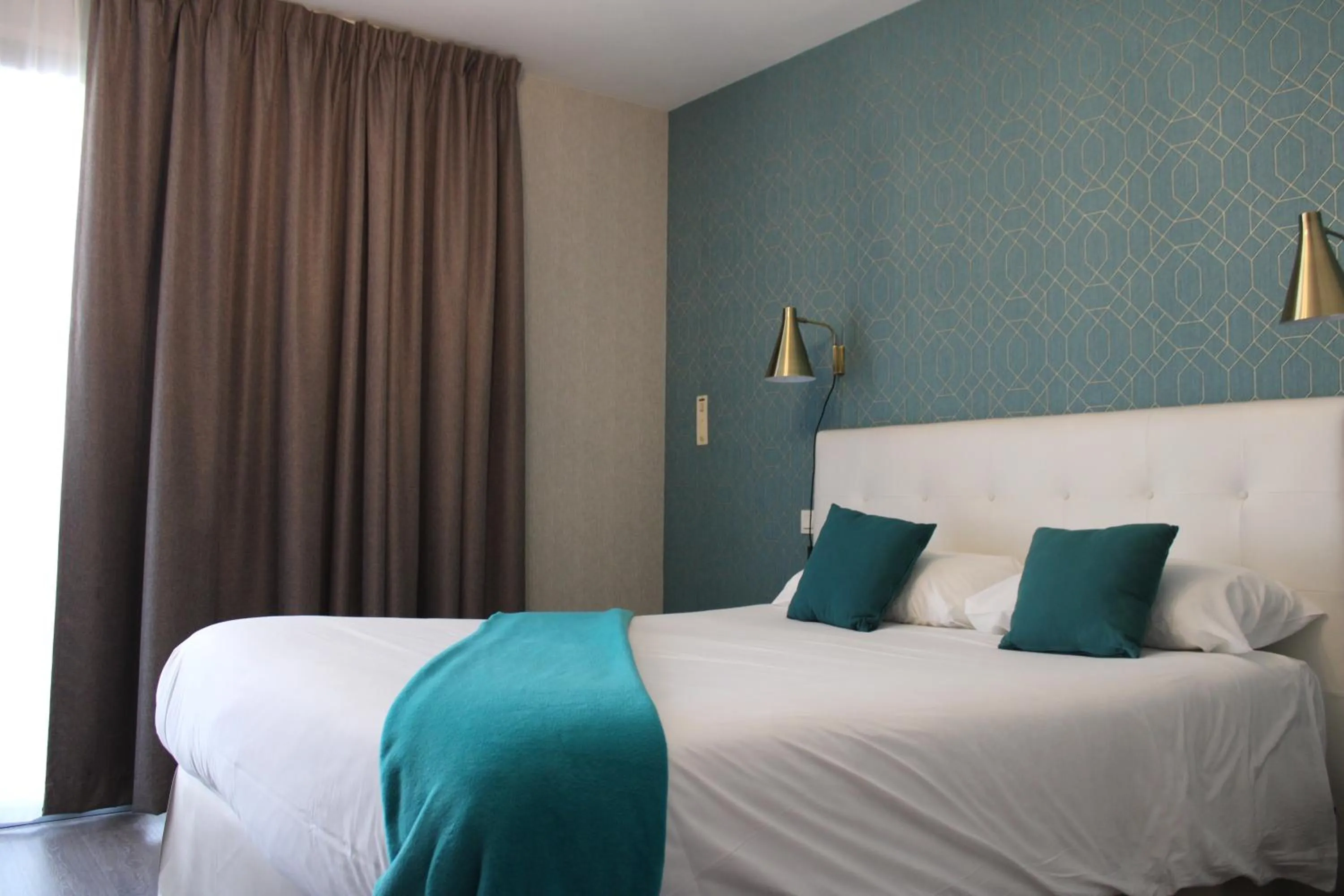 Bed in Urban Style L'Etape