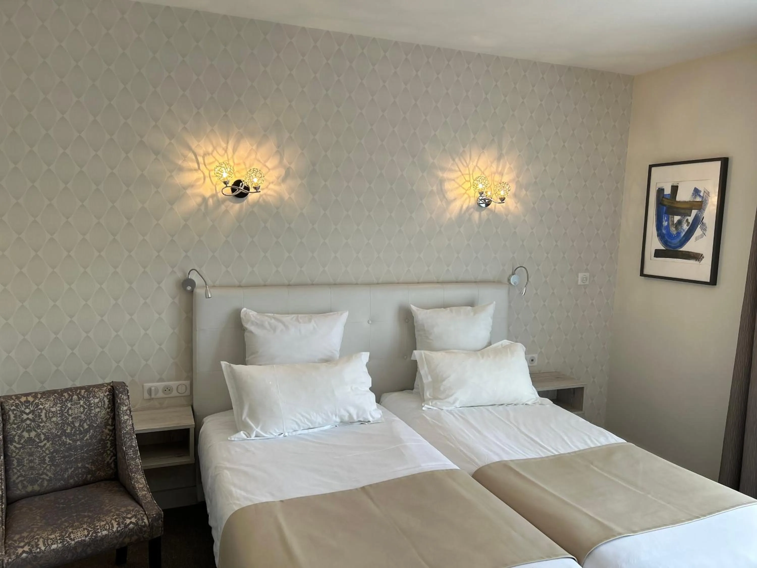 Bed in Urban Style L'Etape