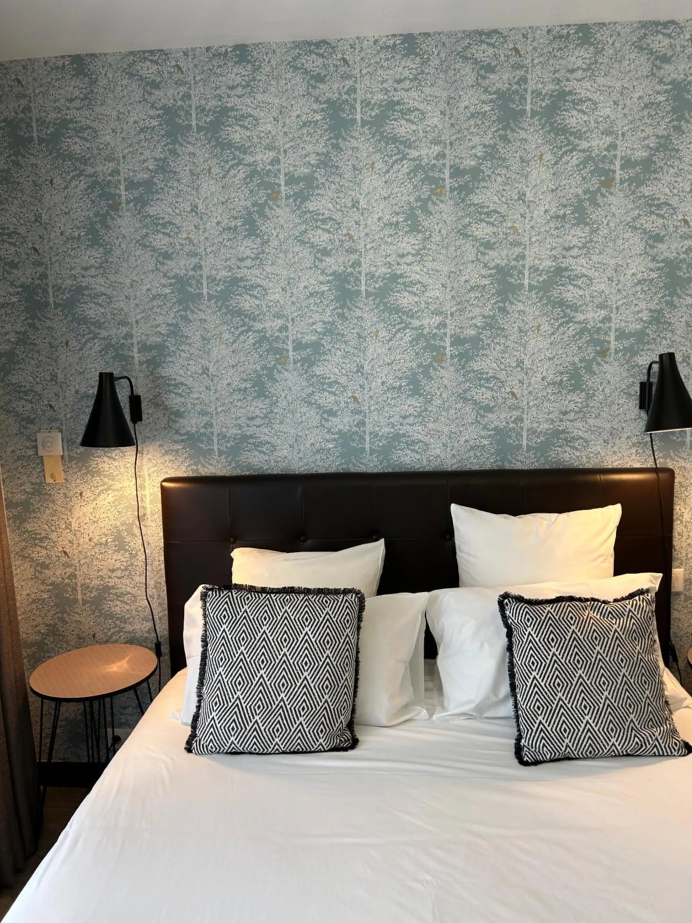 Bed in Urban Style L'Etape