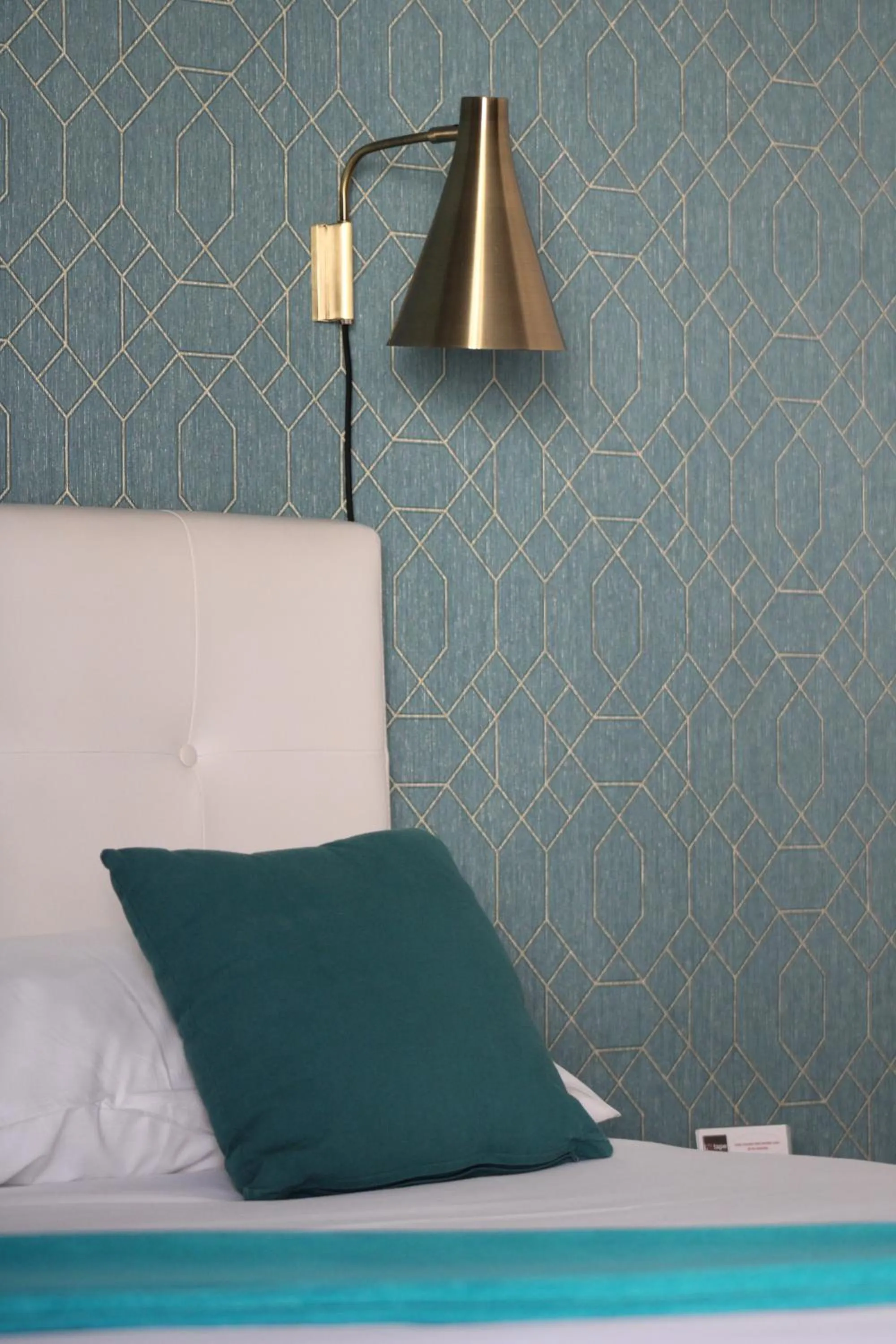 Bed in Urban Style L'Etape