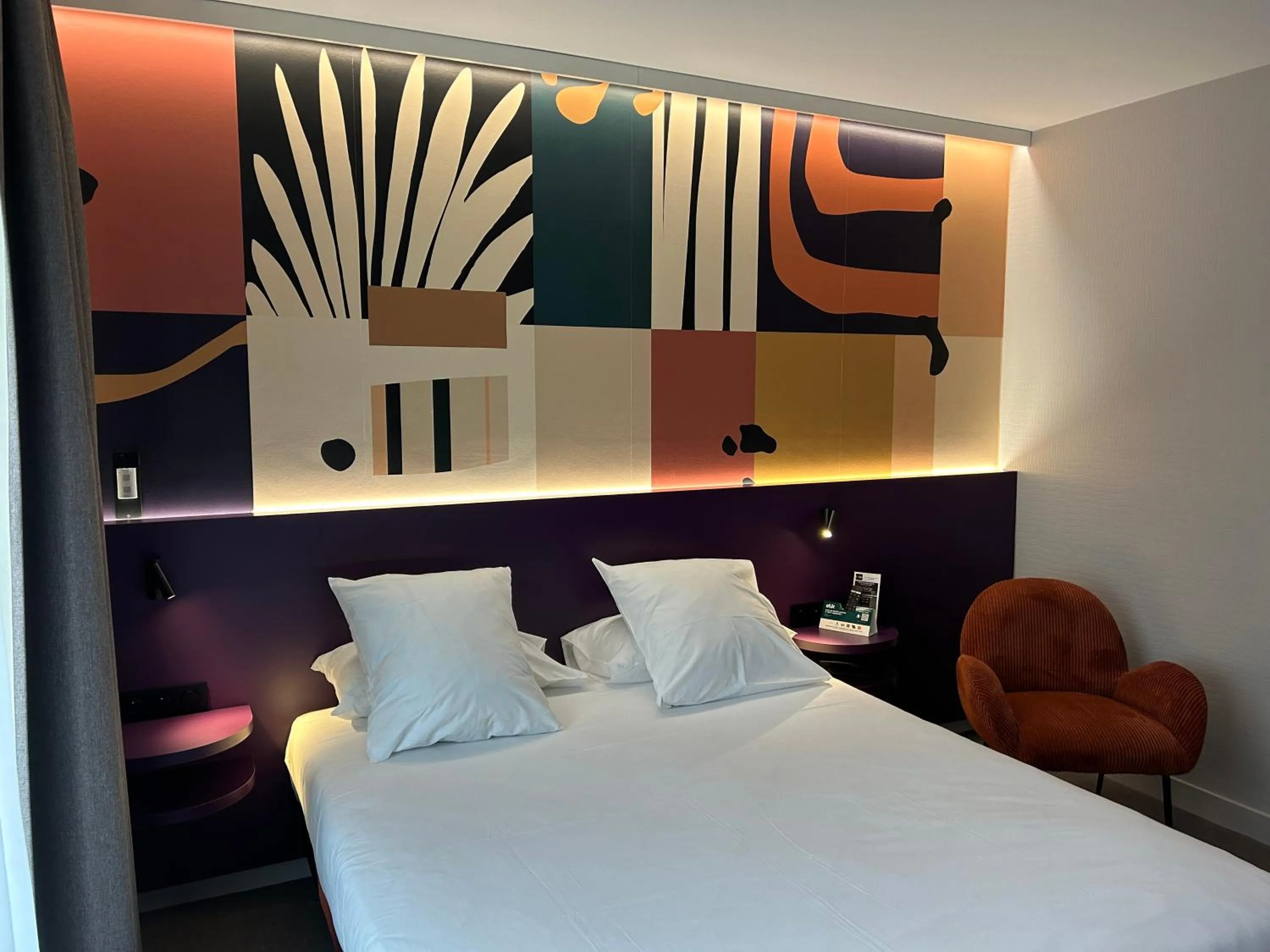 Bed in Urban Style L'Etape