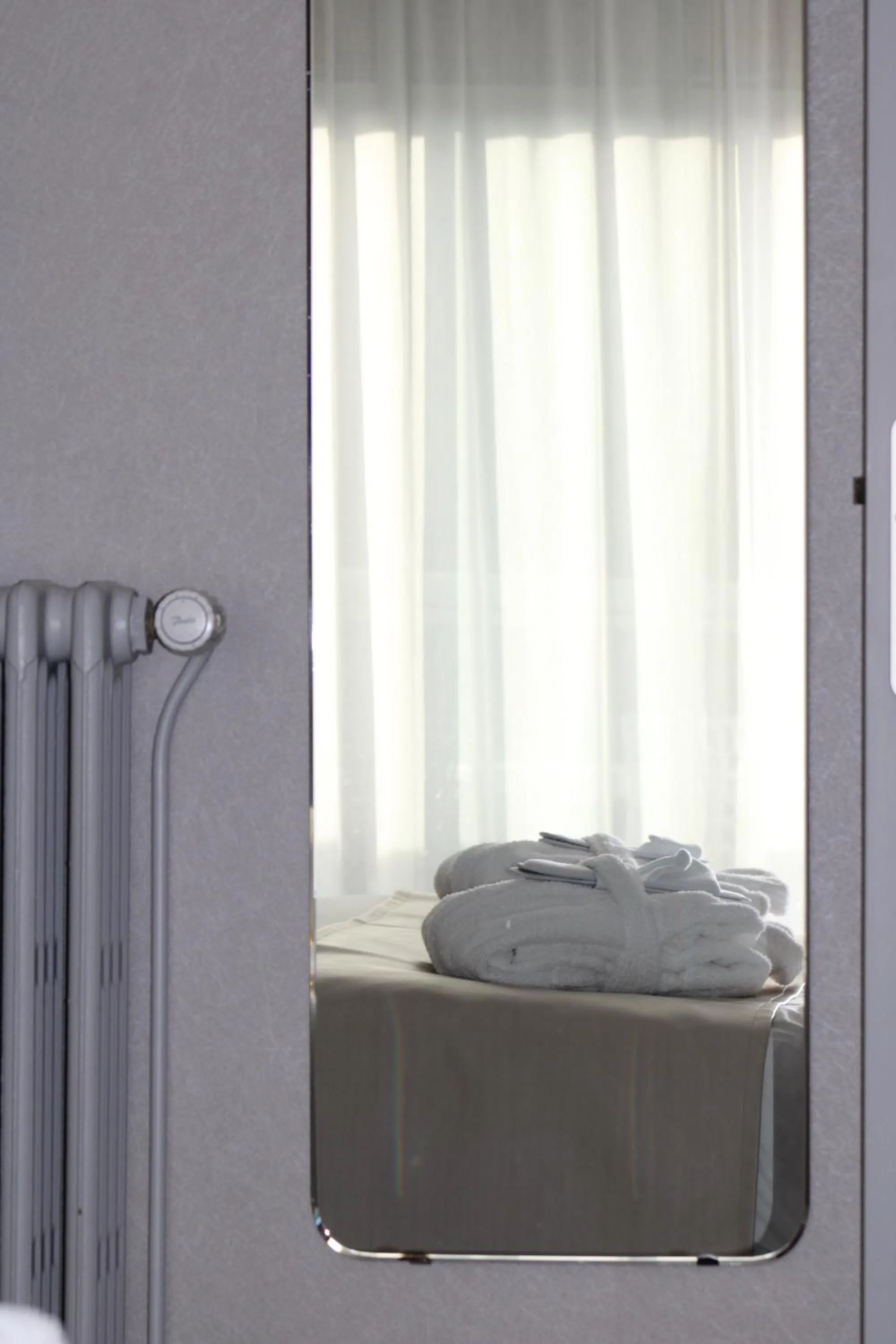 Bed in Urban Style L'Etape