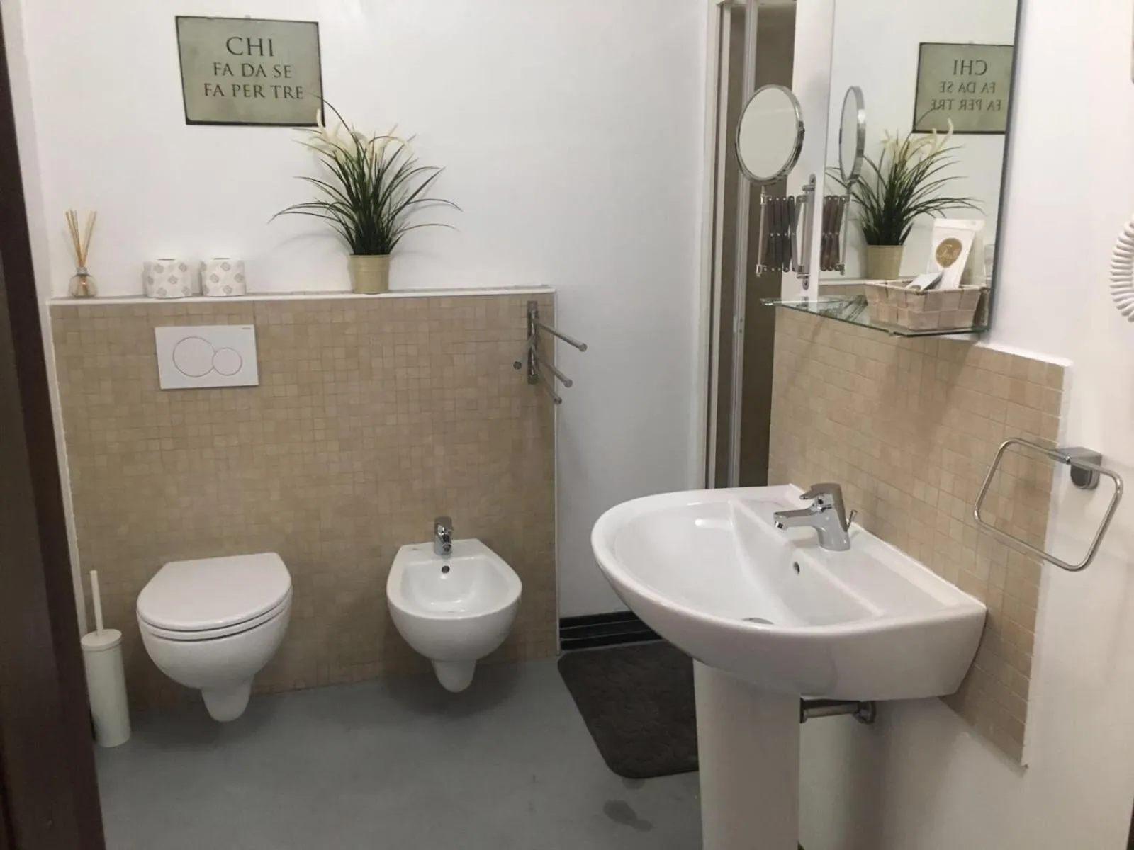 Shower in Porta Marina