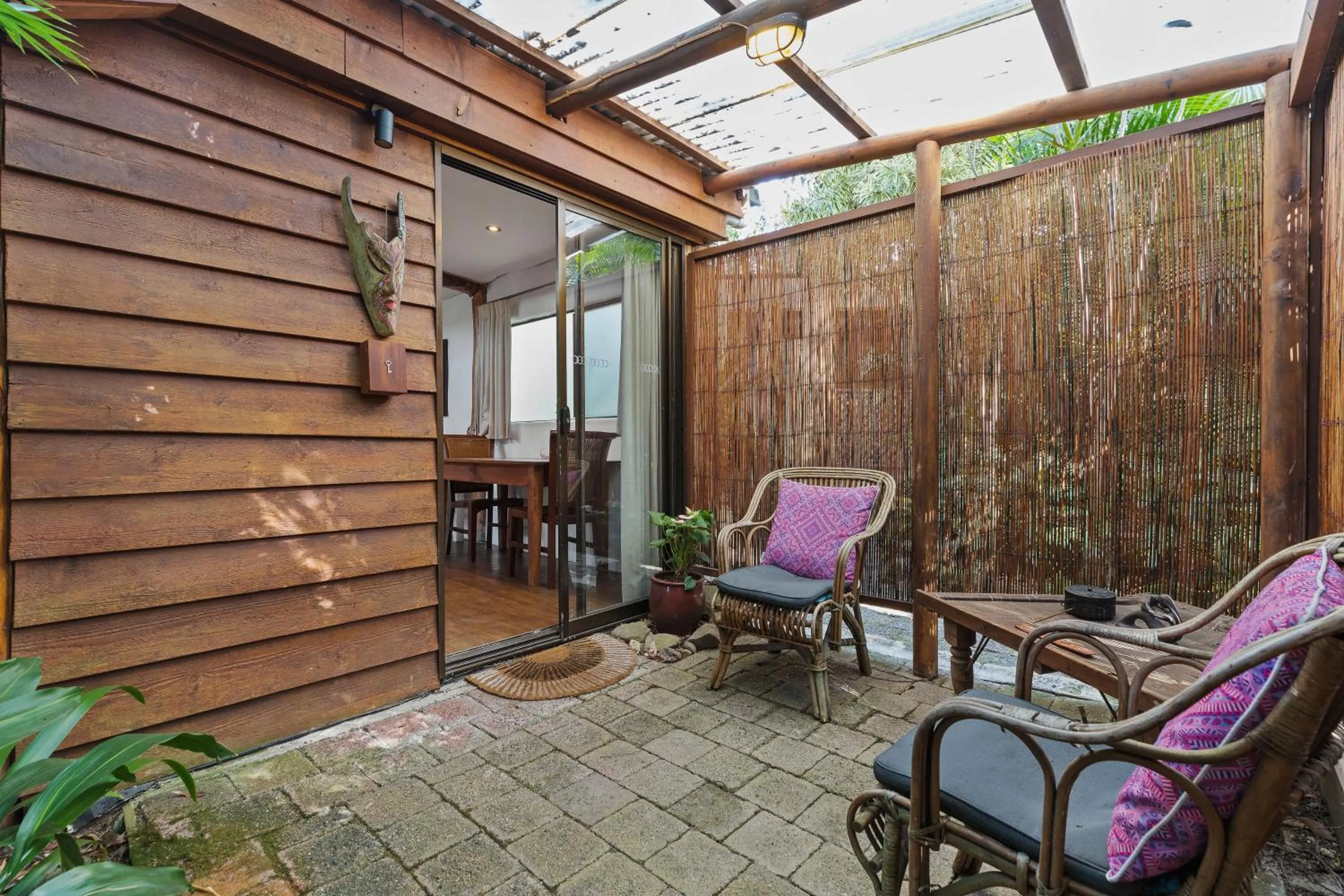 Facade/entrance in Garden Burees