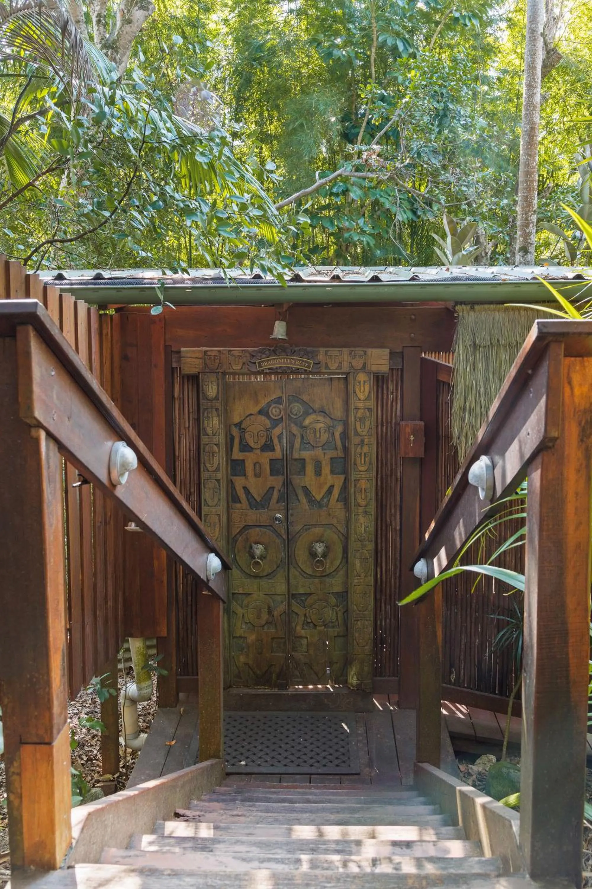 Facade/entrance in Garden Burees