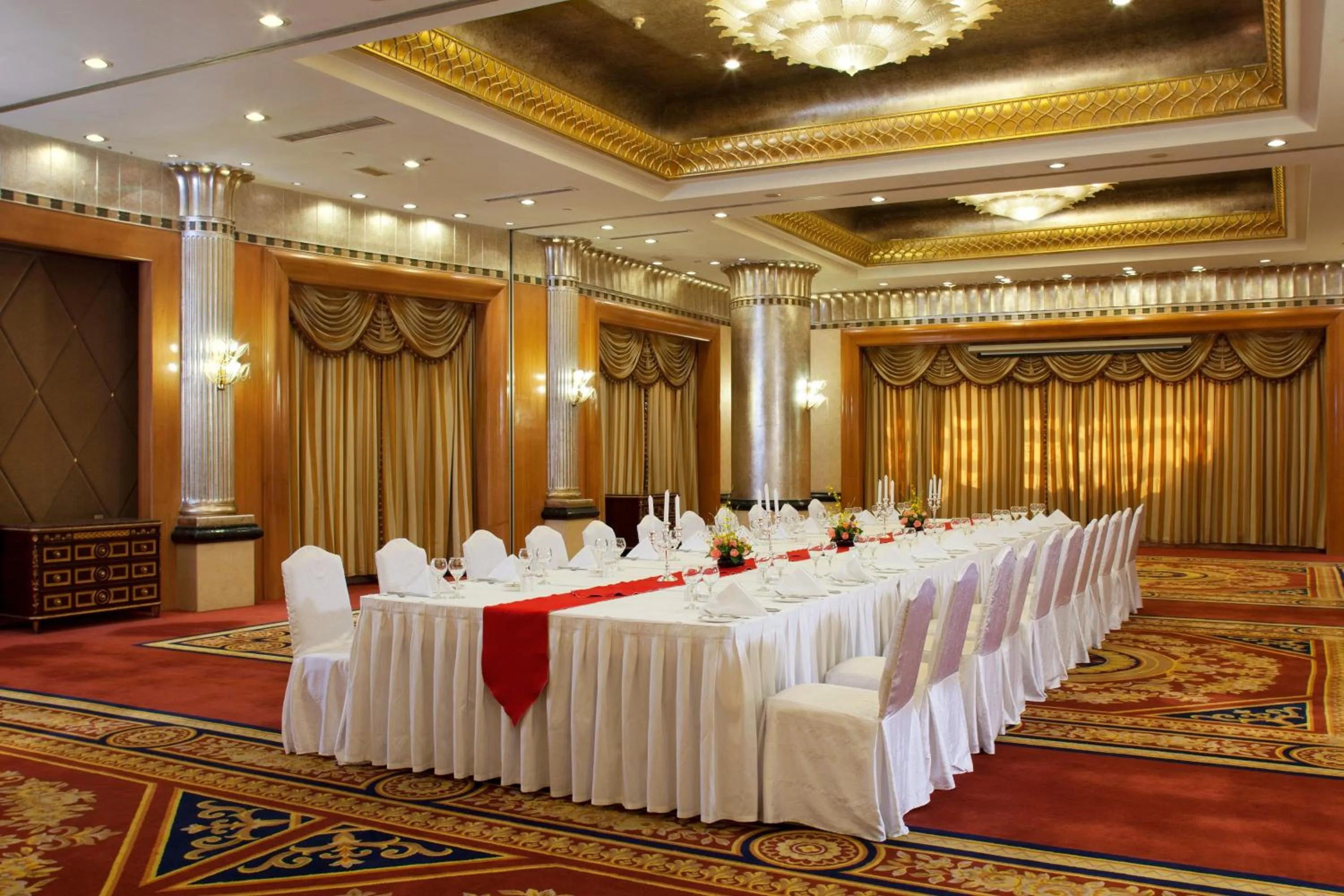 Banquet/Function facilities in Crowne Plaza Qingdao by IHG