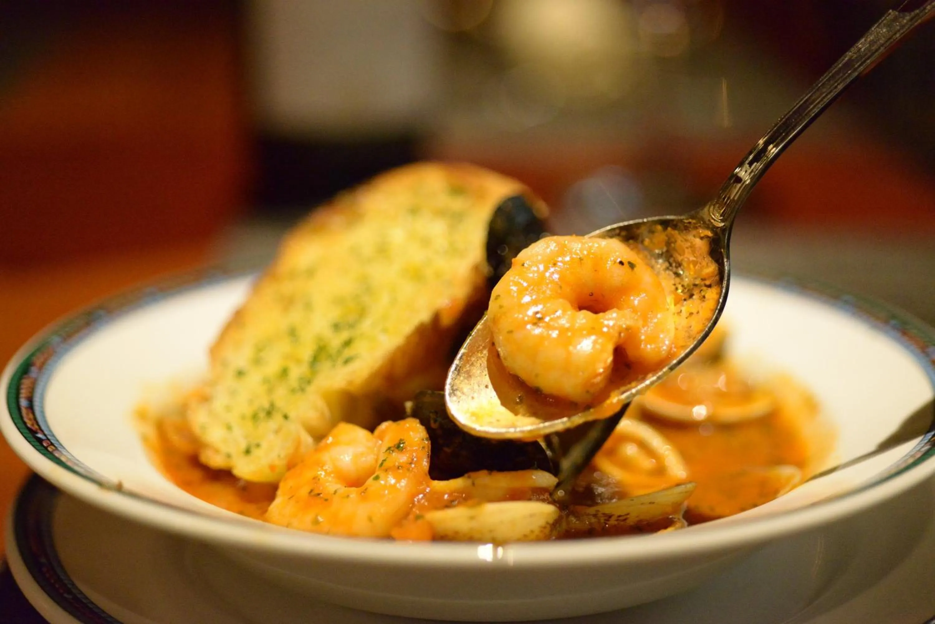 Restaurant/places to eat in Crowne Plaza Qingdao by IHG