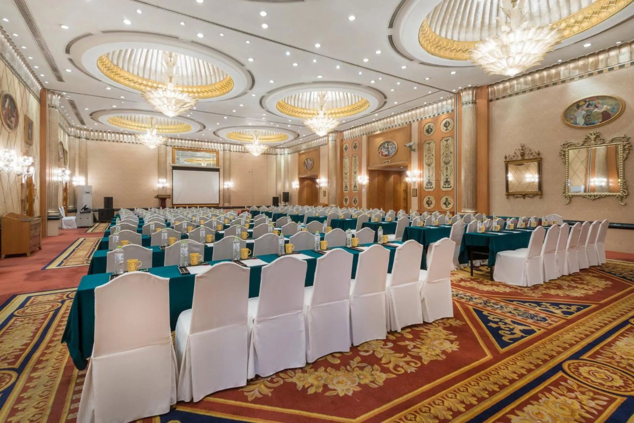Banquet/Function facilities in Crowne Plaza Qingdao by IHG