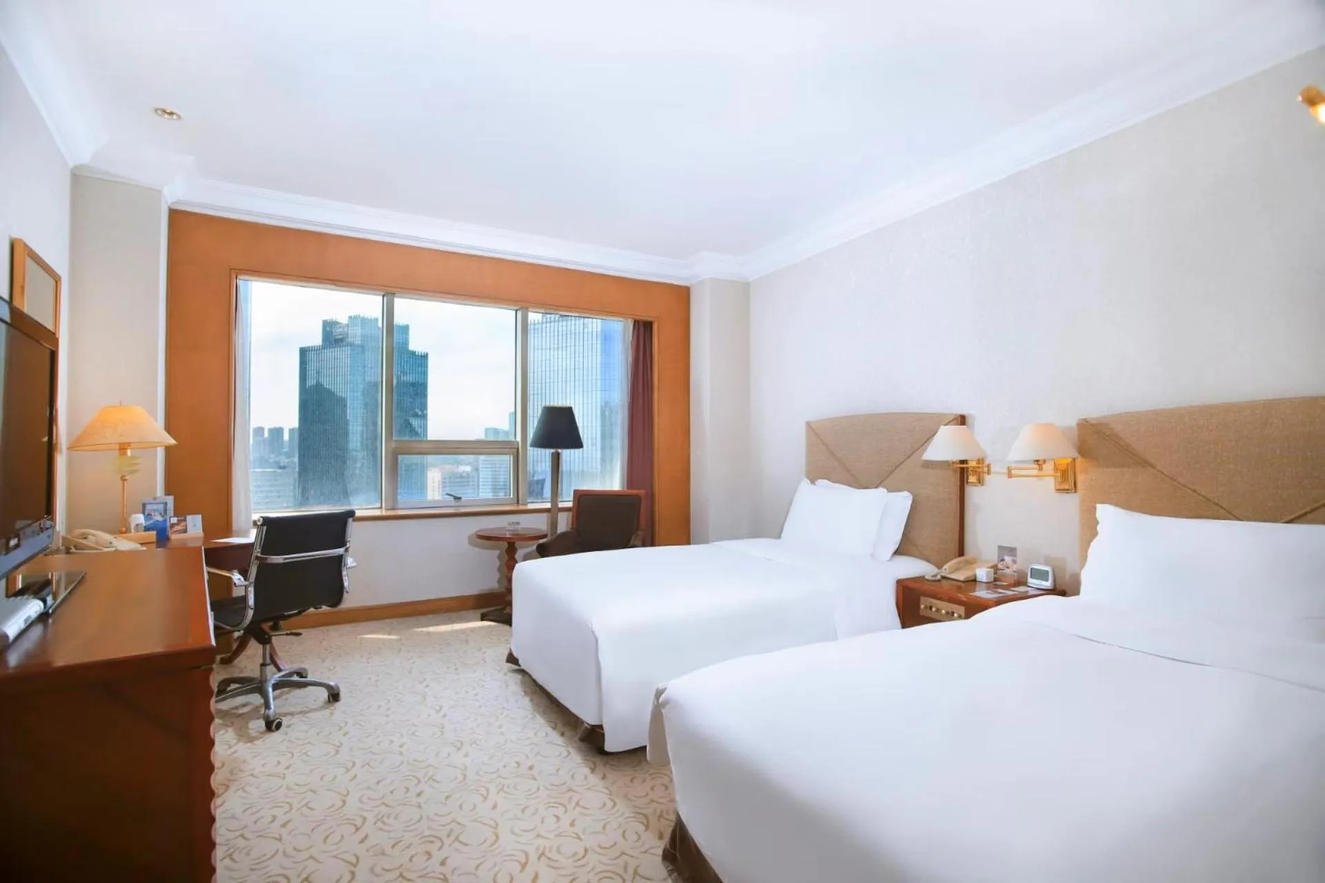 Property building, Bed in Crowne Plaza Qingdao by IHG