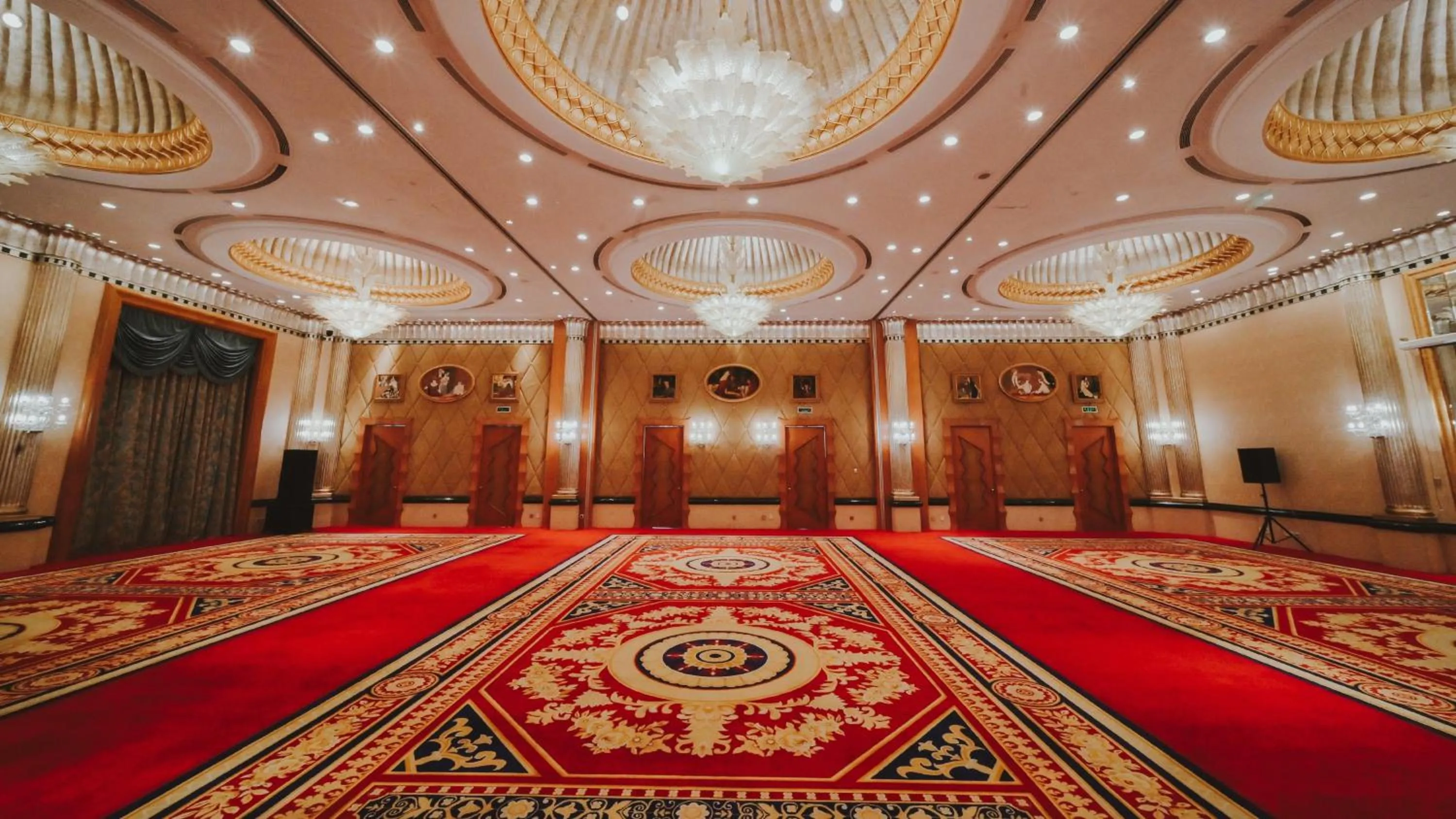 Meeting/conference room in Crowne Plaza Qingdao by IHG