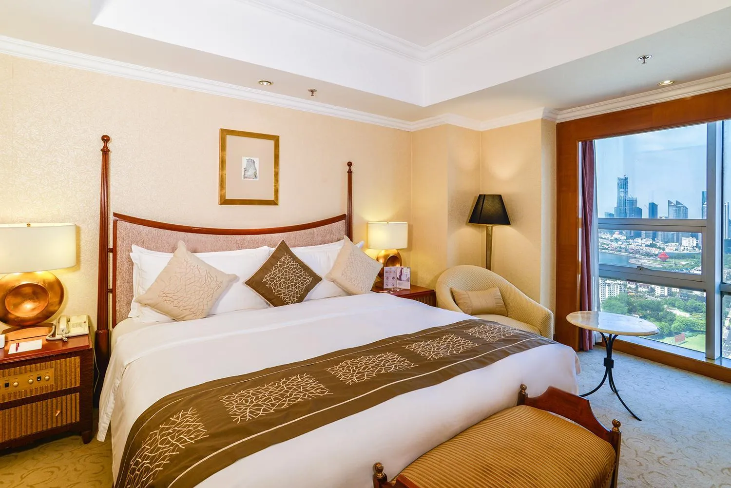 Bed in Crowne Plaza Qingdao by IHG