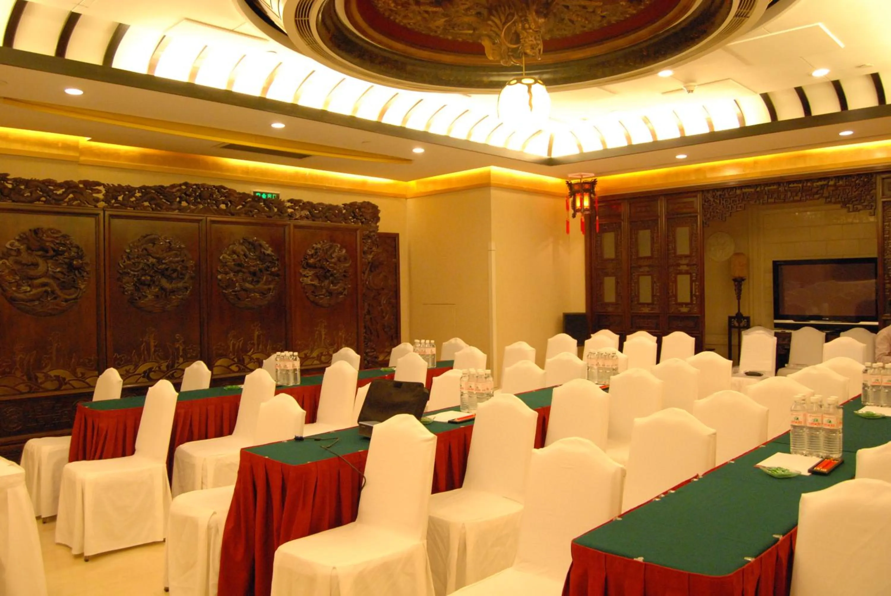 Meeting/conference room in Crowne Plaza Qingdao by IHG