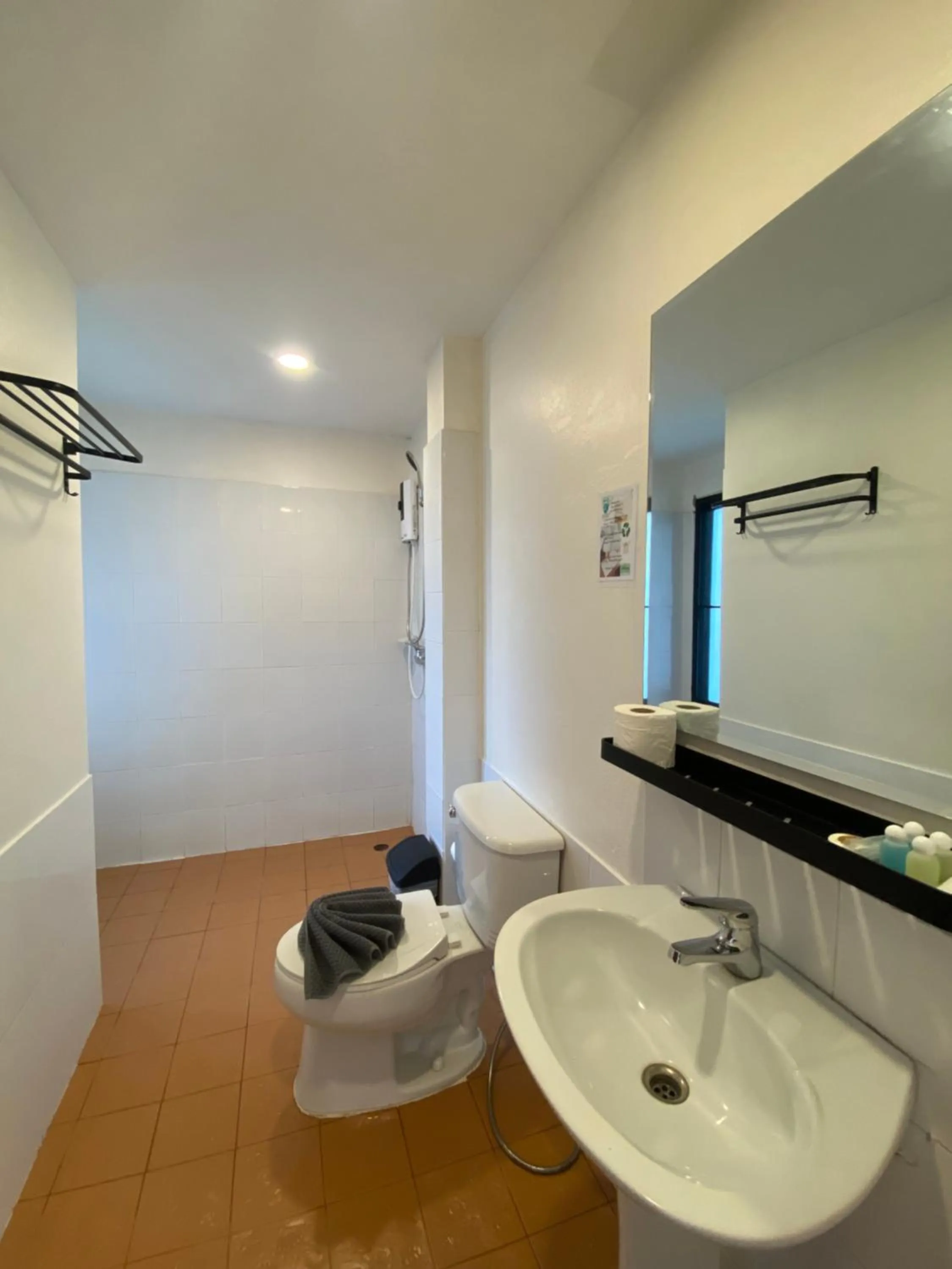 Toilet in Phangan Utopia Resort