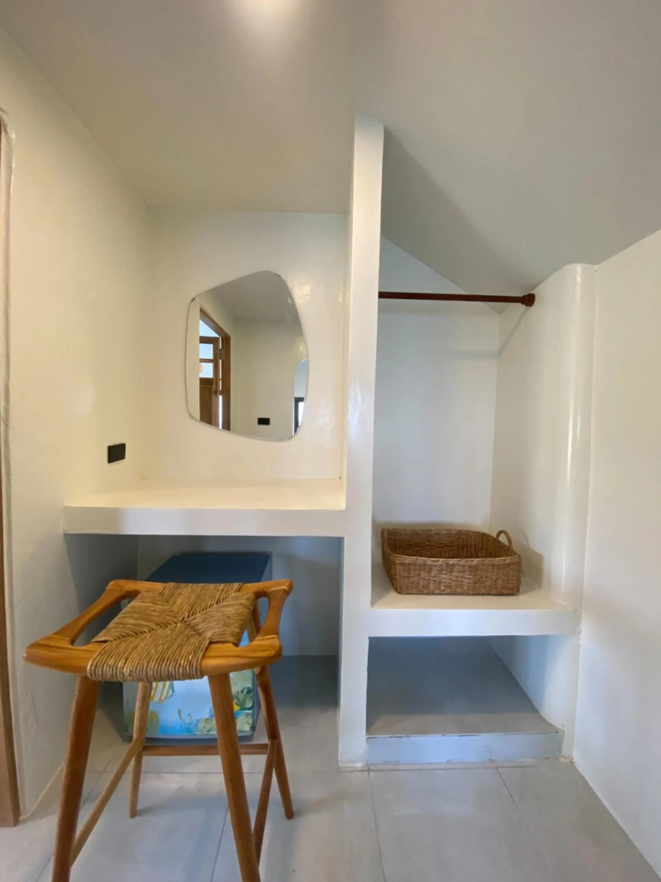 wardrobe in Phangan Utopia Resort