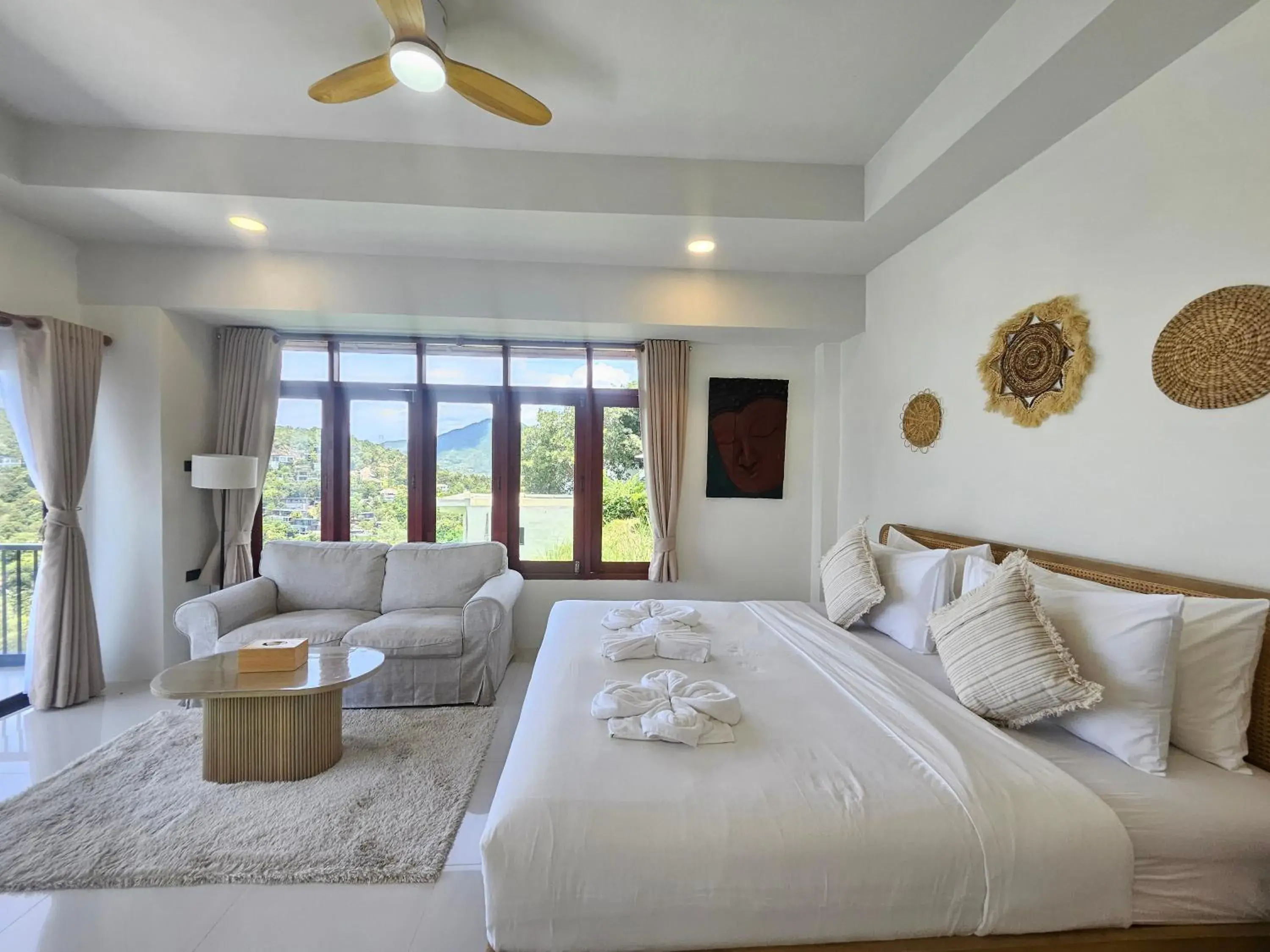 Sea View Suite with Spa Bath in Phangan Utopia Resort Sea View Suite with Spa Bath in Phangan Utopia Resort