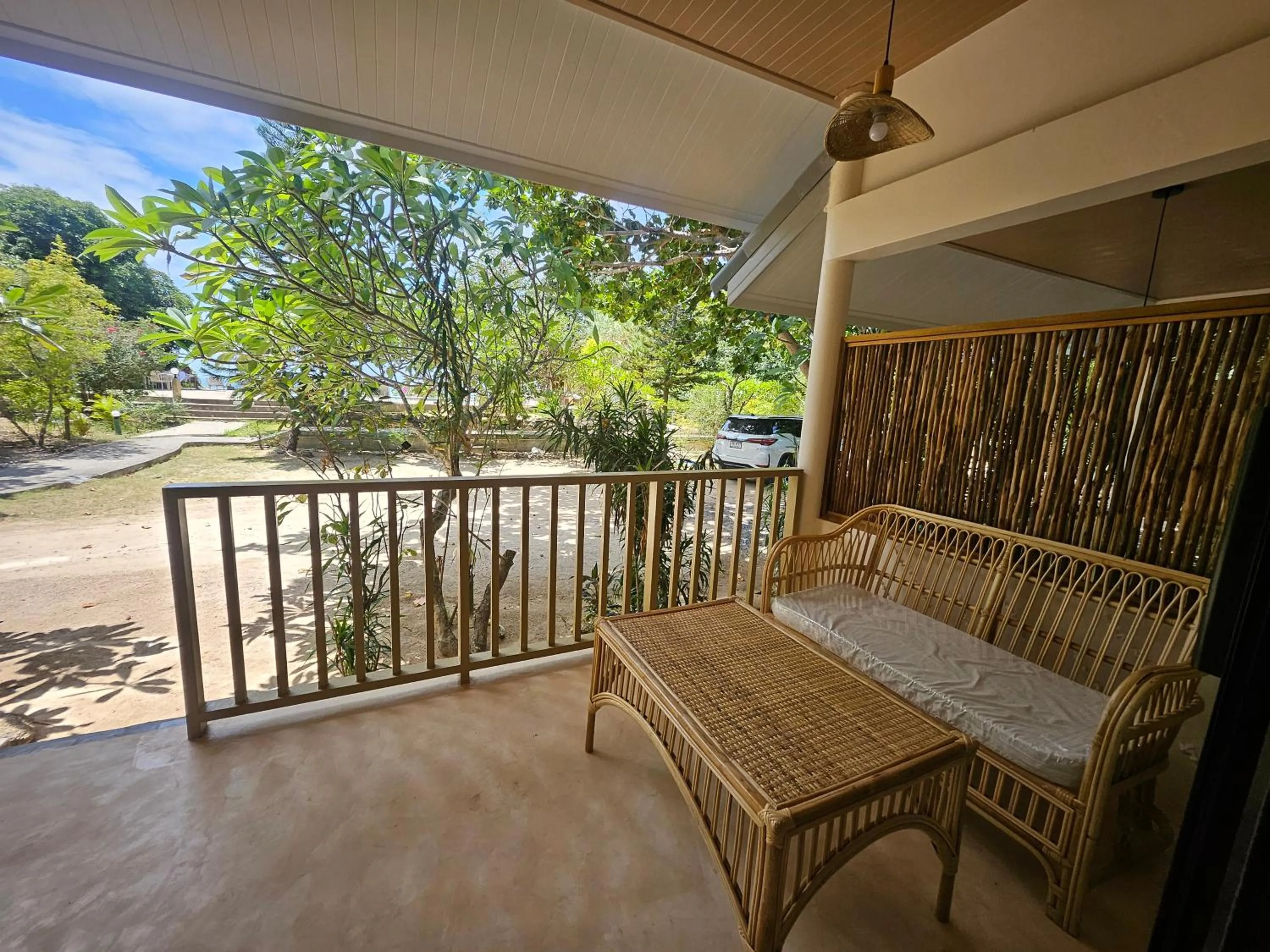 Seating area in Phangan Utopia Resort
