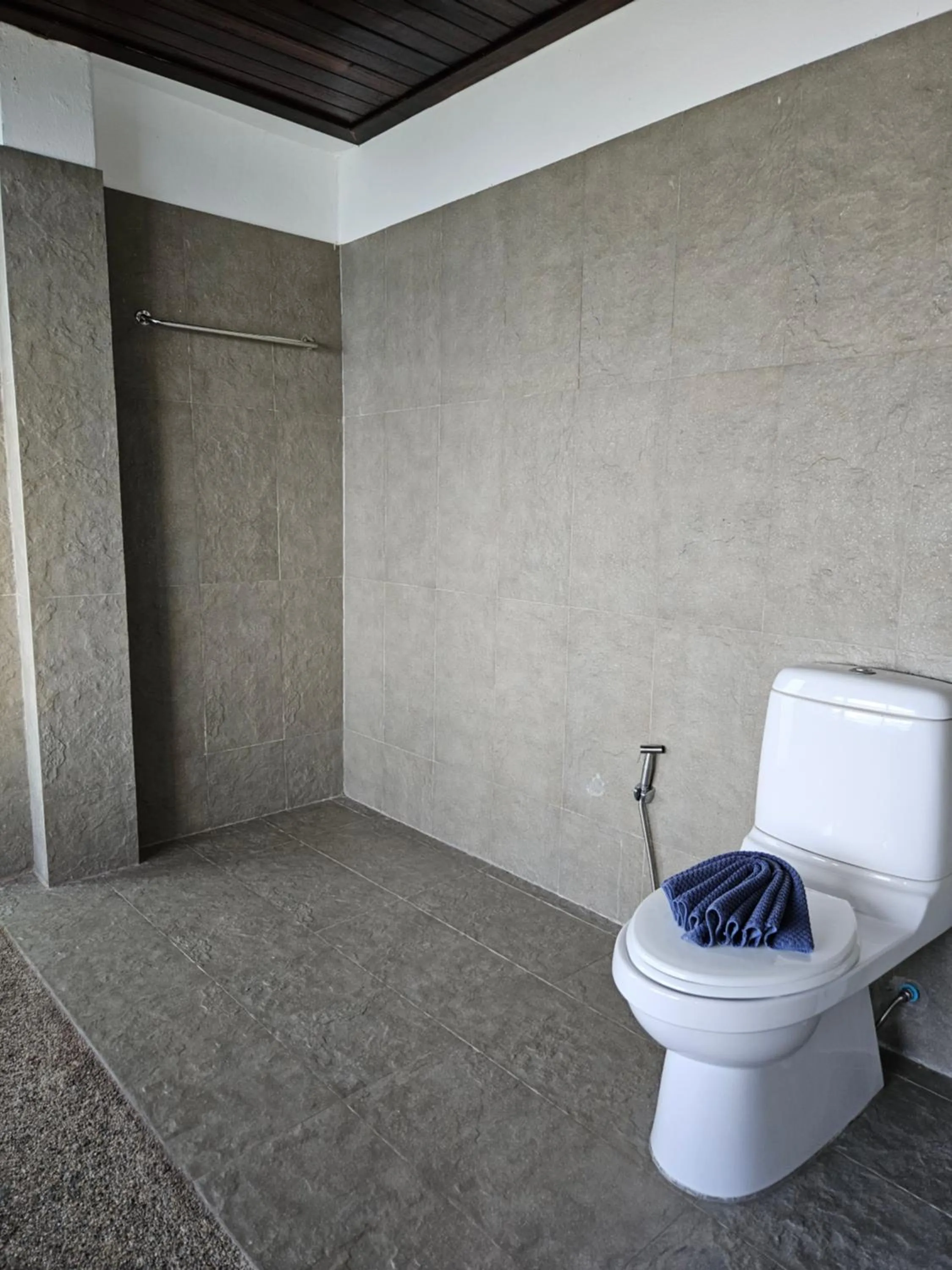 Toilet in Phangan Utopia Resort