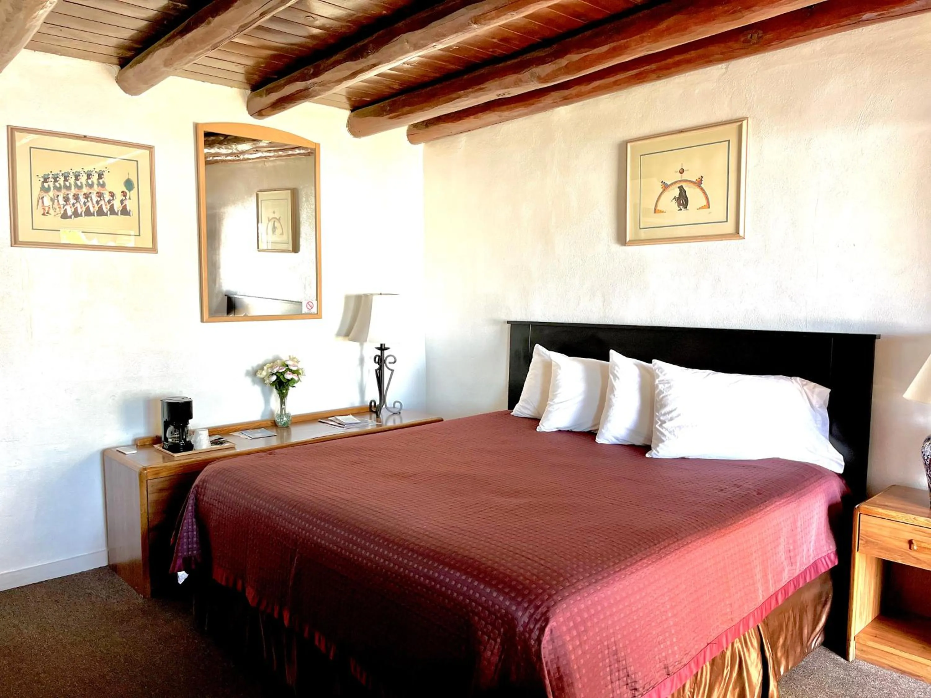 Bed in Cottonwood Court Motel