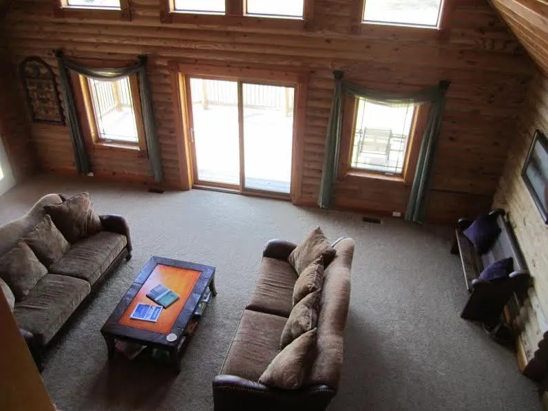 Living room in A Breath of Heaven B&B