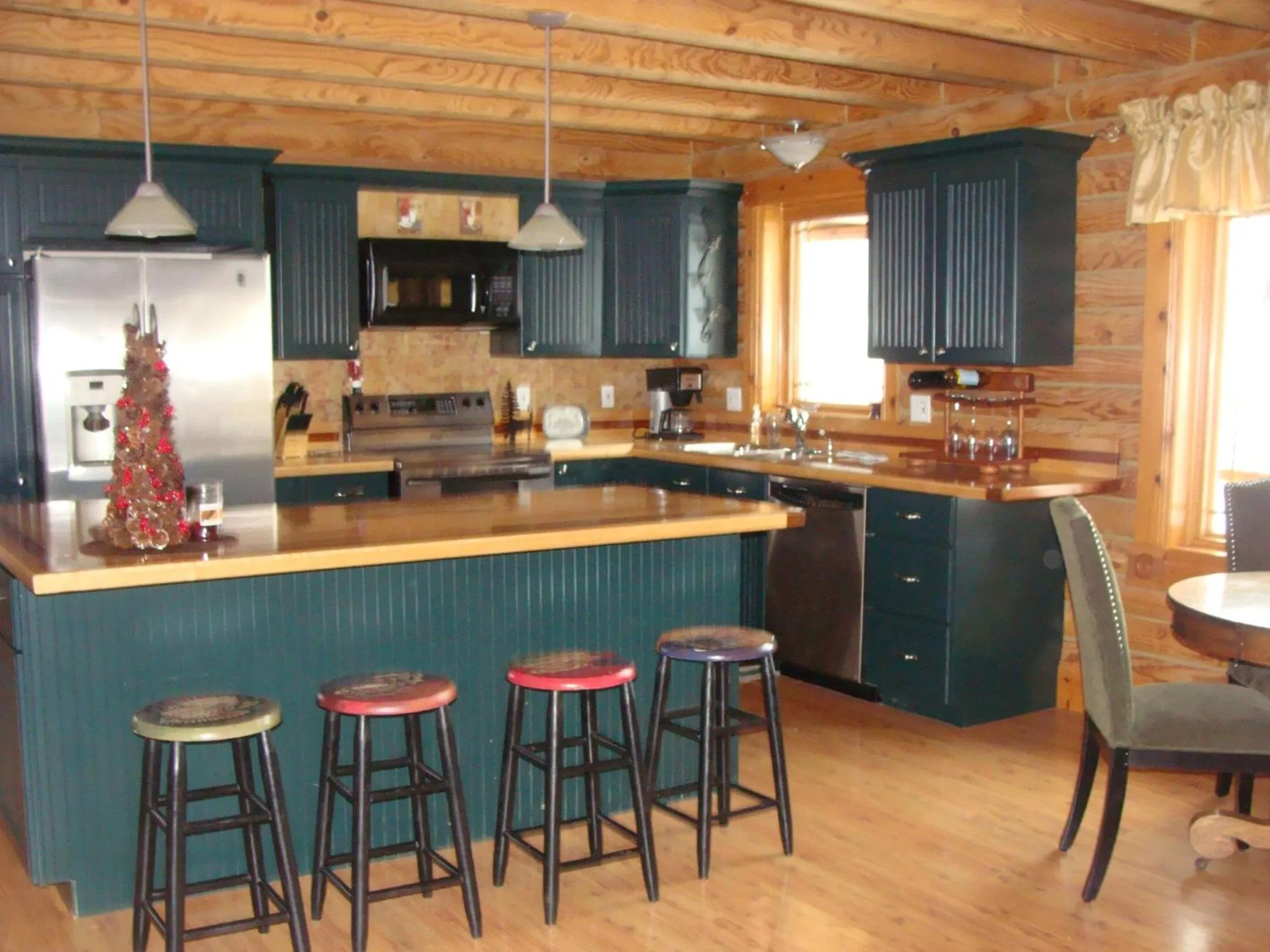 Kitchen or kitchenette in A Breath of Heaven B&B