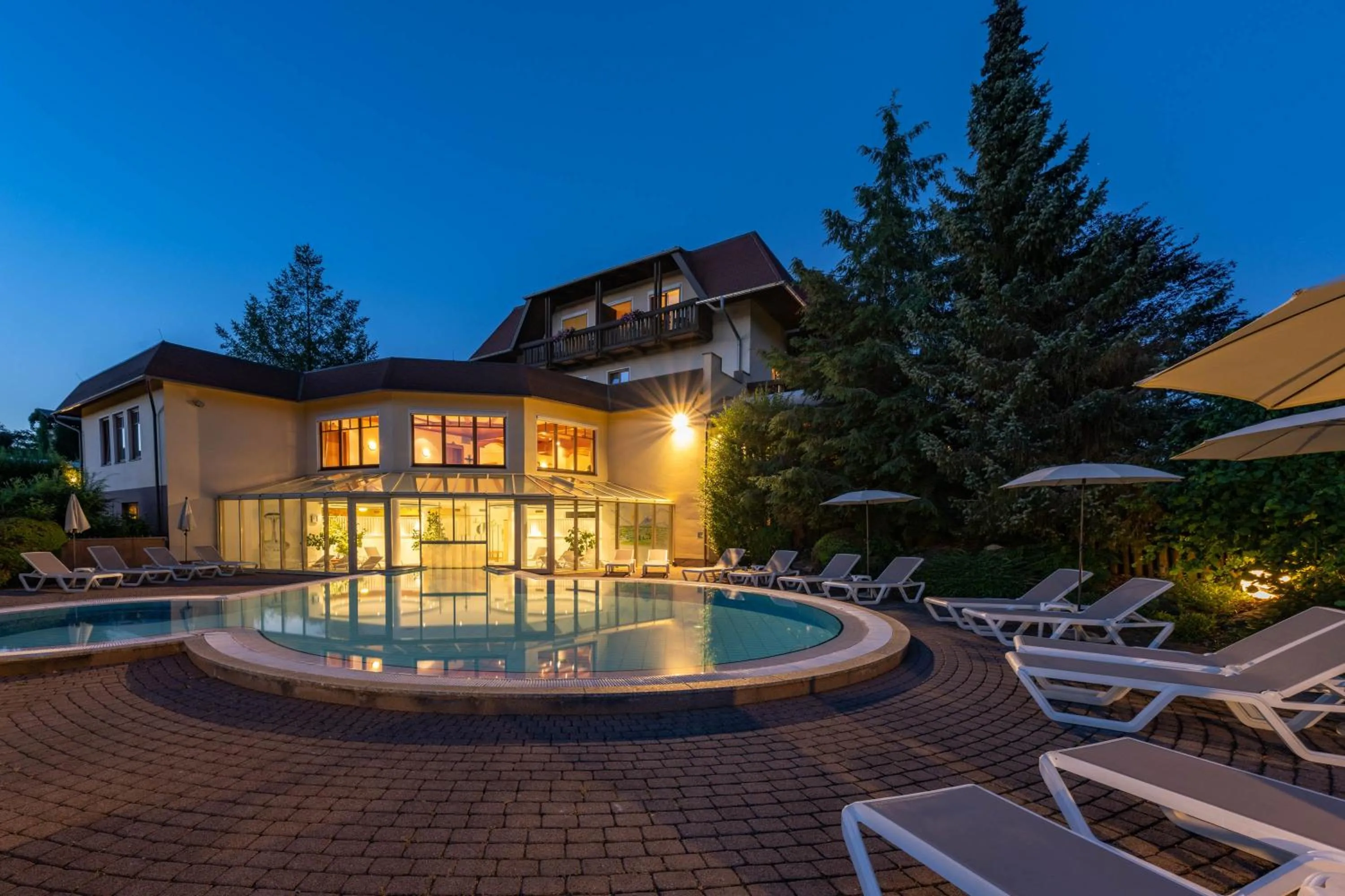 Swimming pool in Hotel Marko