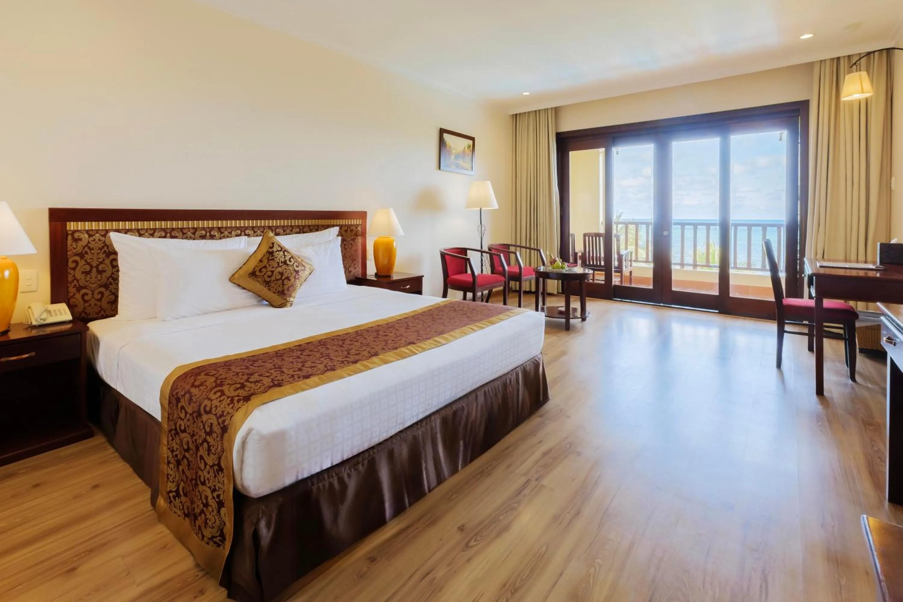 Photo of the whole room, Bed in Sunny Beach Resort & Spa Mui Ne