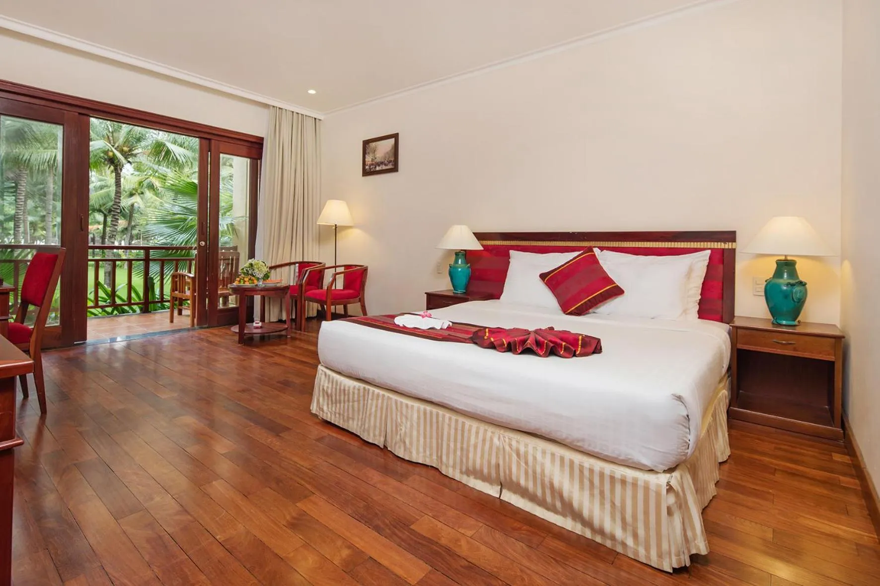 Photo of the whole room, Bed in Sunny Beach Resort & Spa Mui Ne