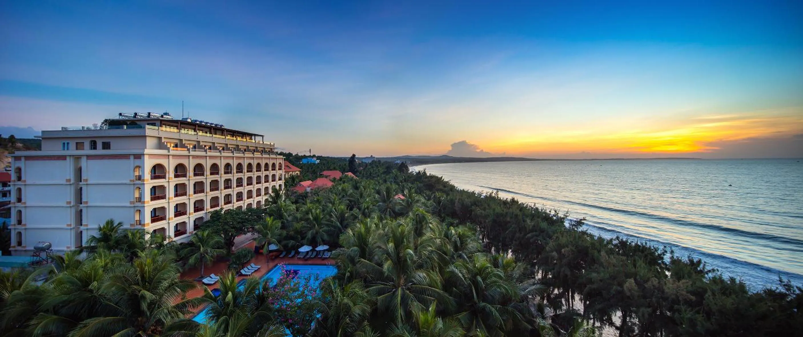 Sunrise in Sunny Beach Resort & Spa Mui Ne