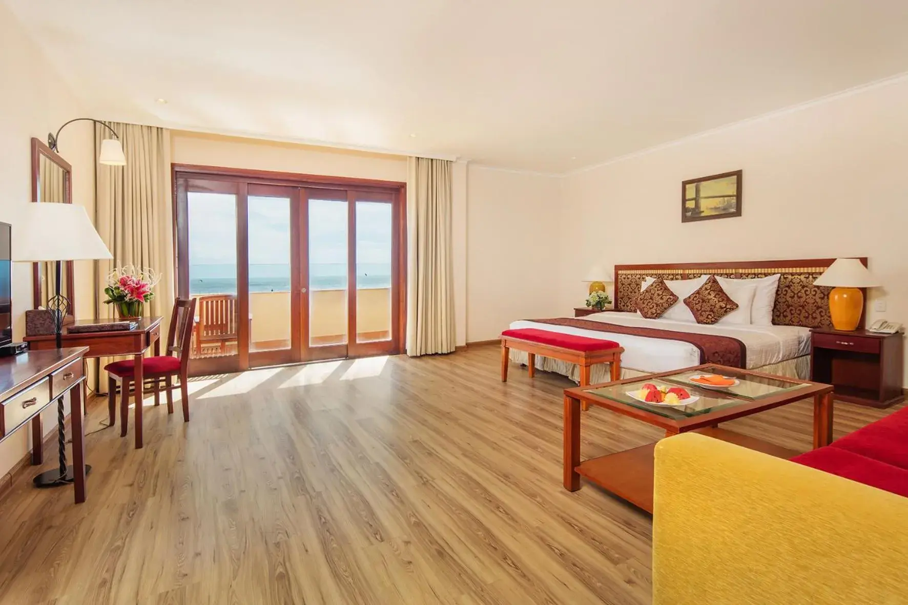 Deluxe Suite Sea Double in Sunny Beach Resort & Spa Deluxe Suite Sea Double in Sunny Beach Resort & Spa
