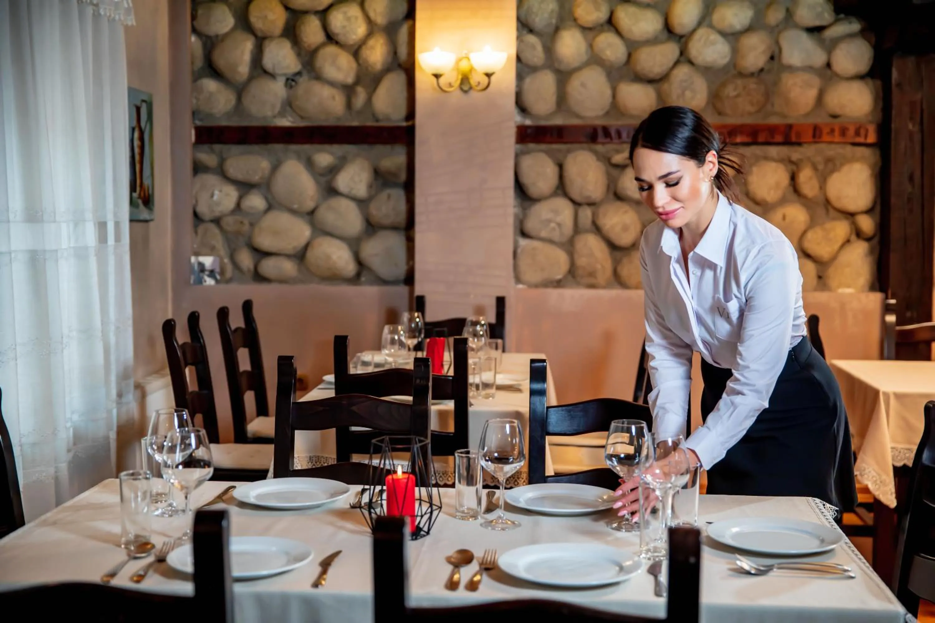 Restaurant/places to eat in Velinov Boutique Hotel with Free Shuttle