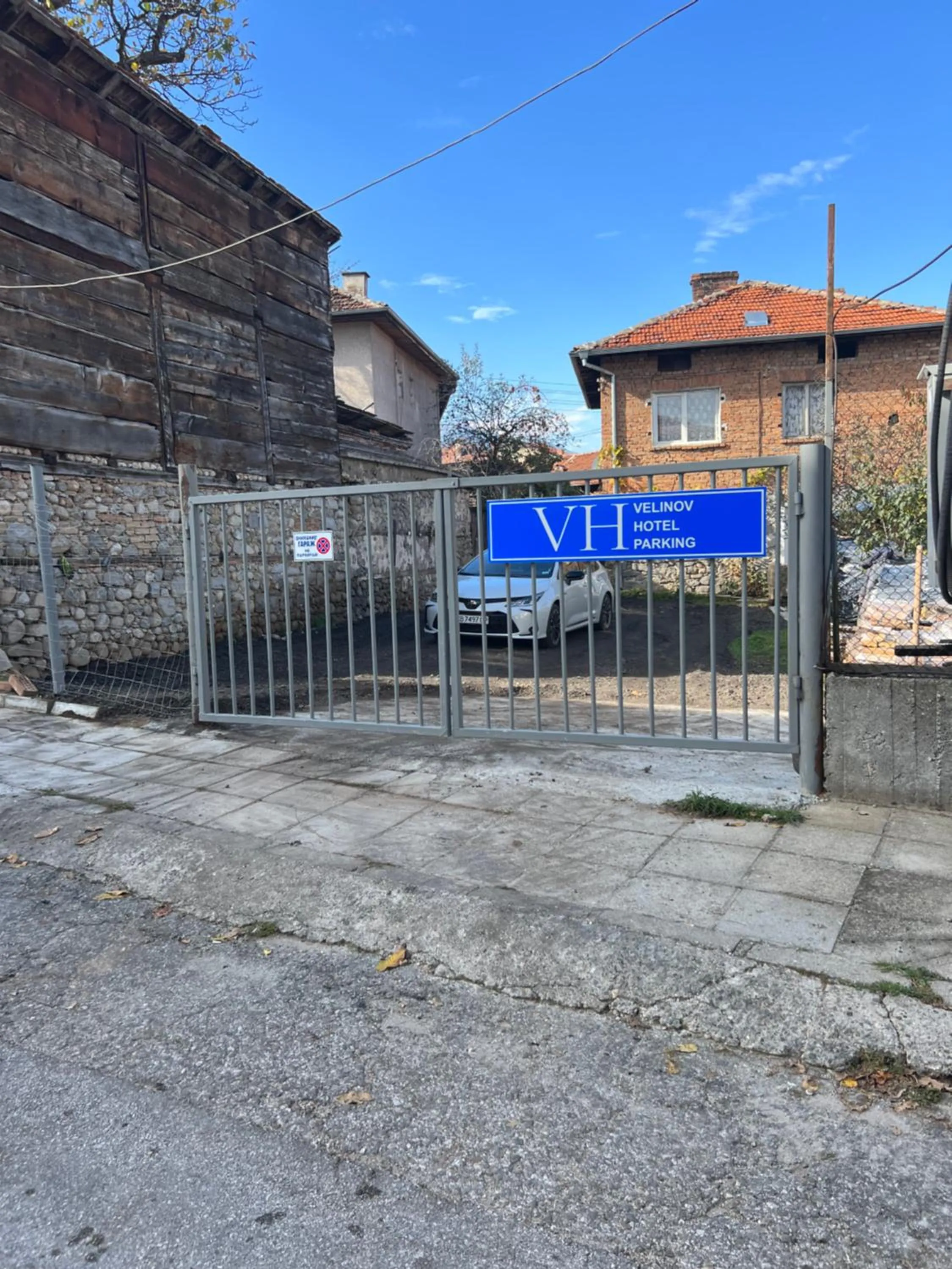 Parking in Velinov Boutique Hotel with Free Shuttle