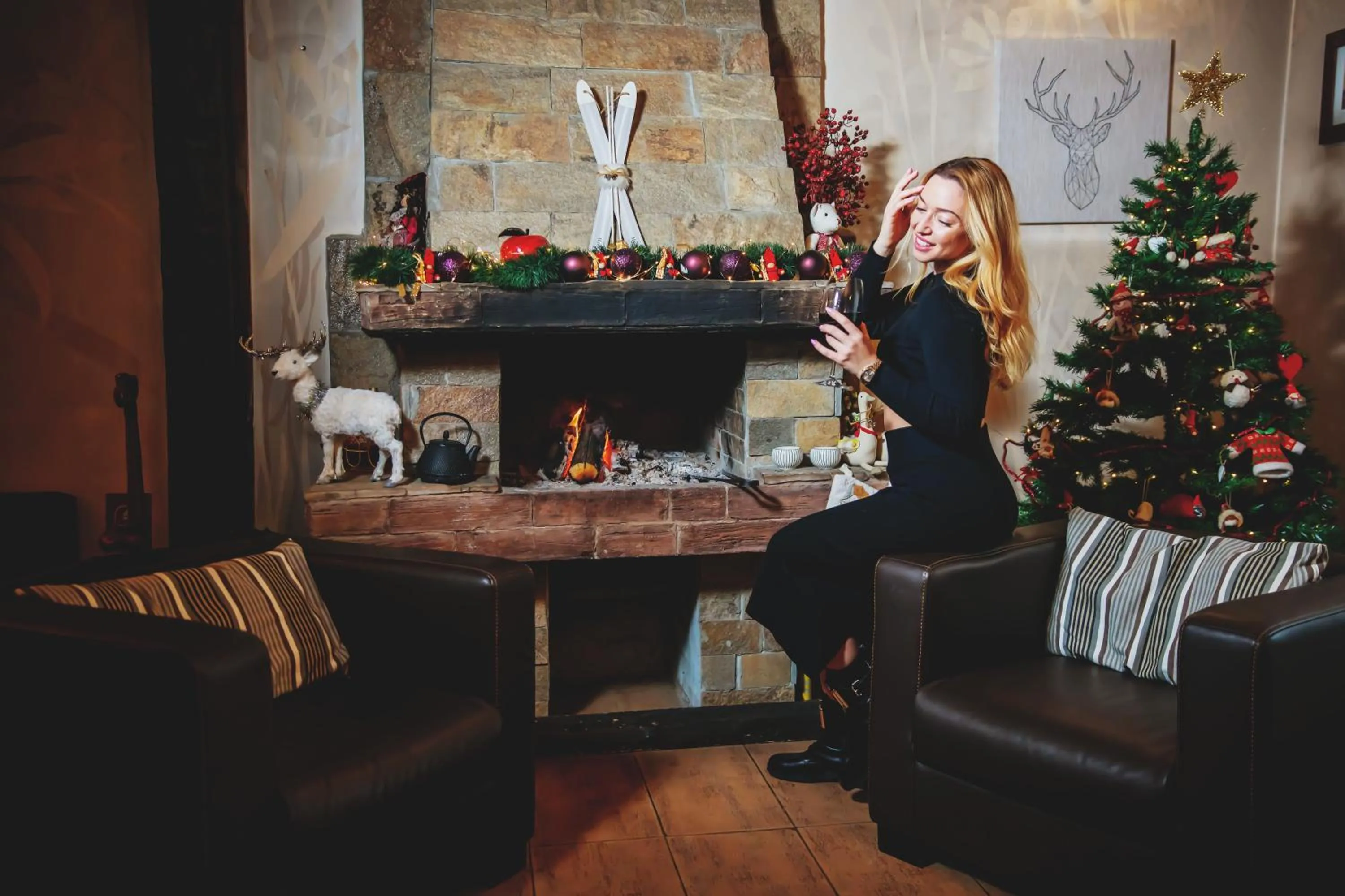 Restaurant/places to eat in Velinov Boutique Hotel with Free Shuttle