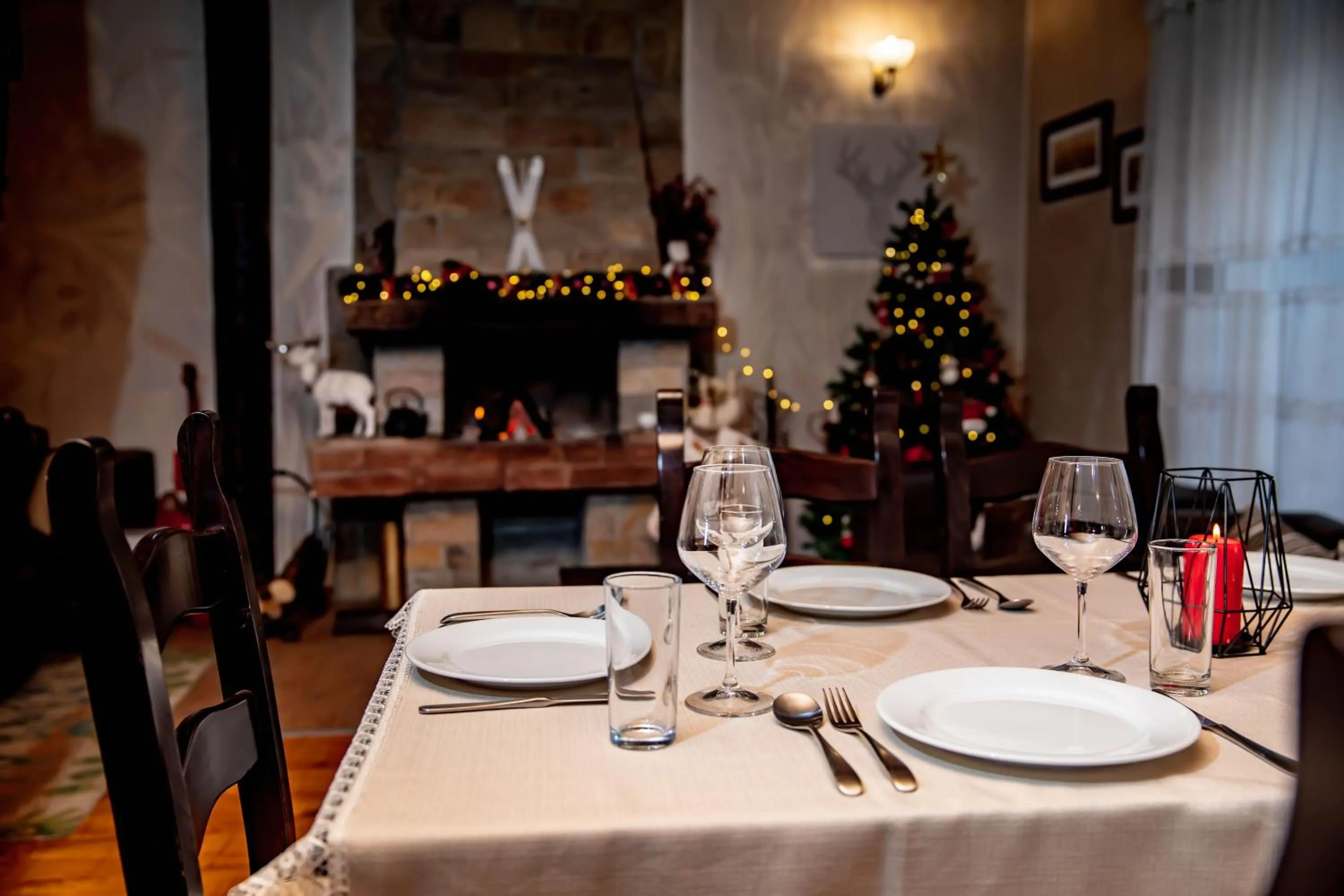 Restaurant/places to eat in Velinov Boutique Hotel with Free Shuttle