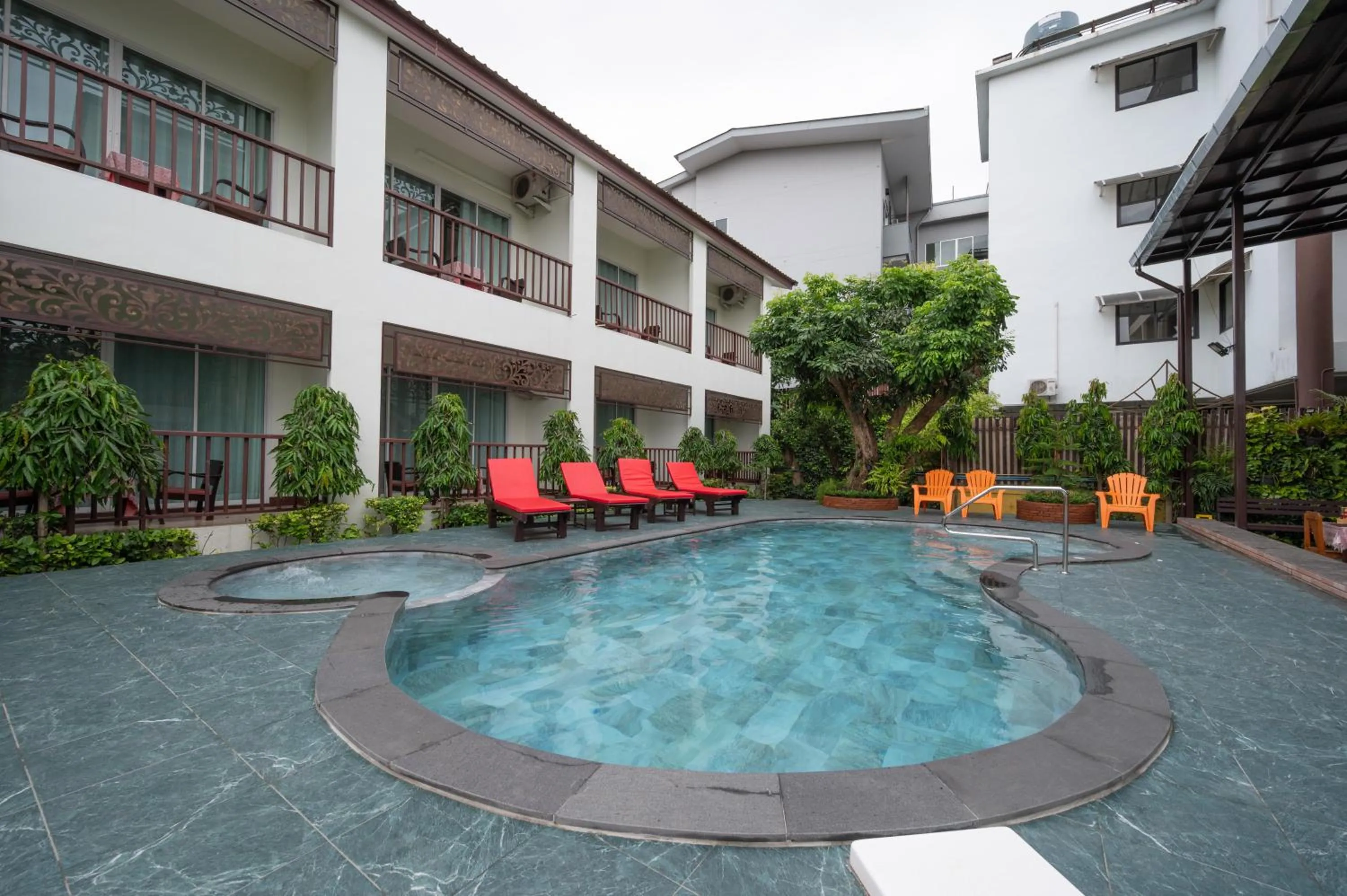 Riverside House Hotel