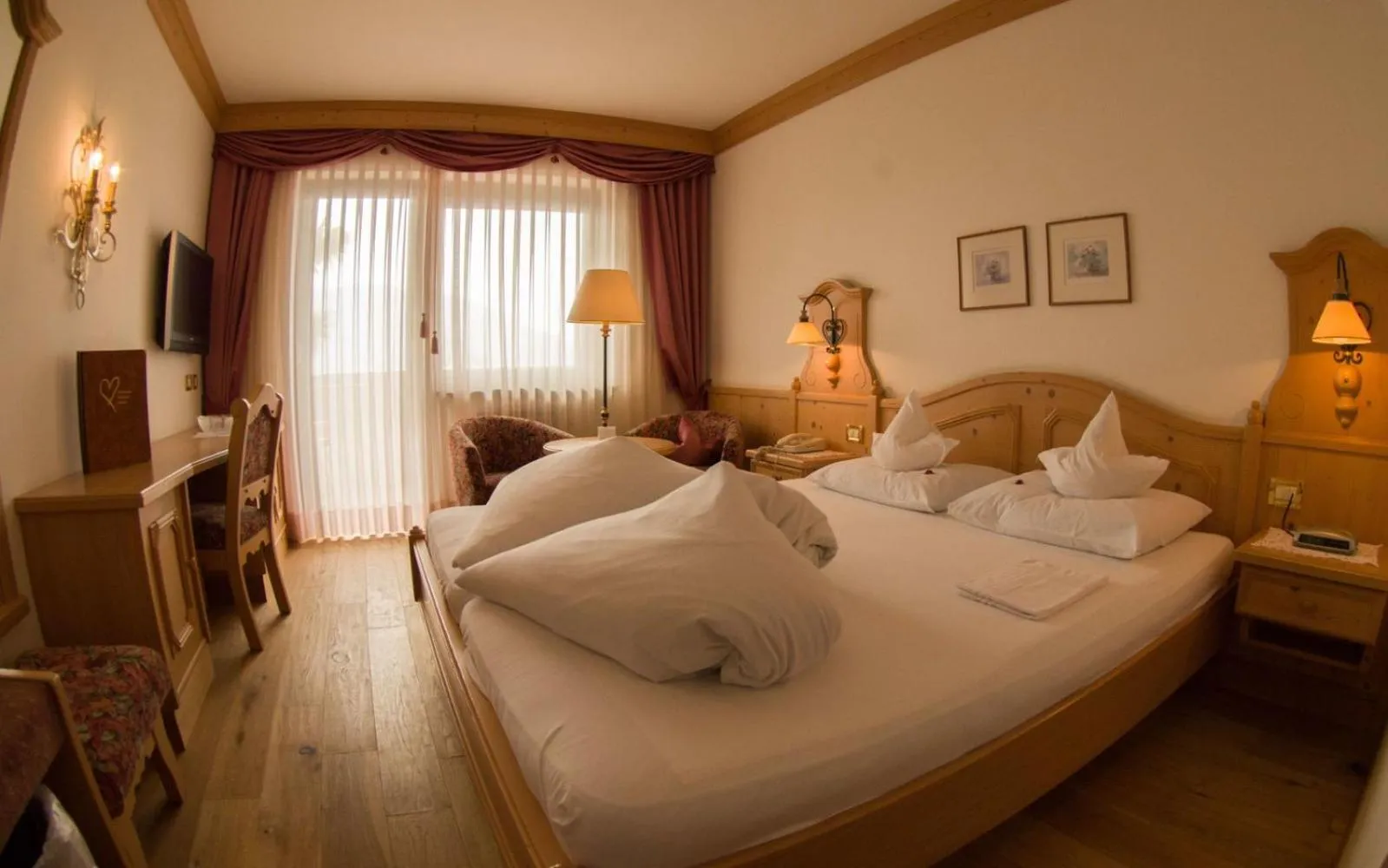 Photo of the whole room, Bed in Hotel Bergland
