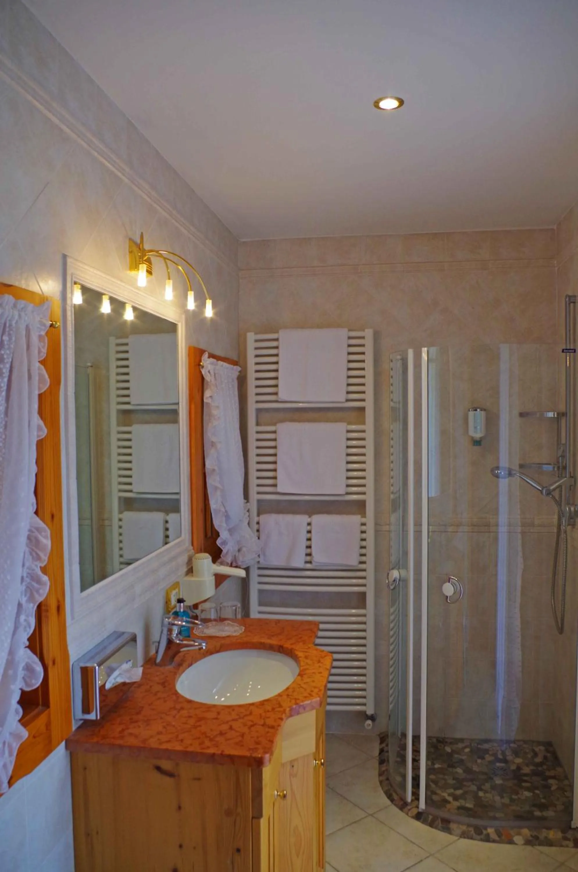 Bathroom in Hotel Bergland