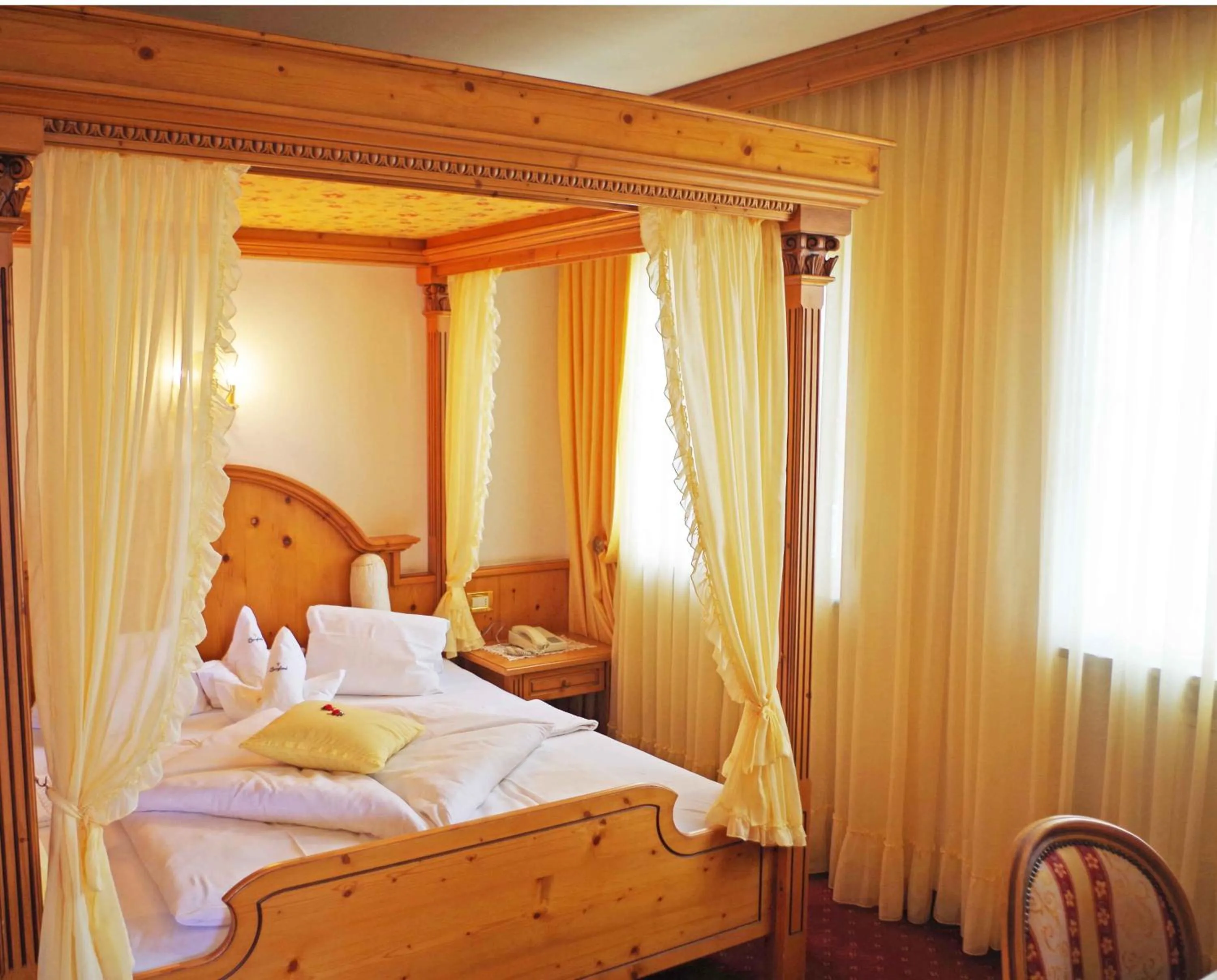 Bedroom, Bed in Hotel Bergland